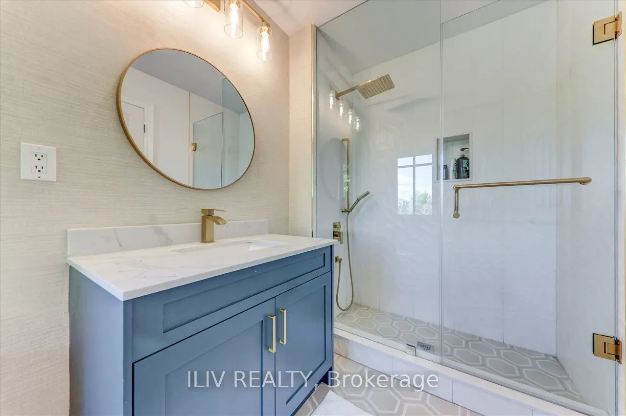 41 Country Club Crescent