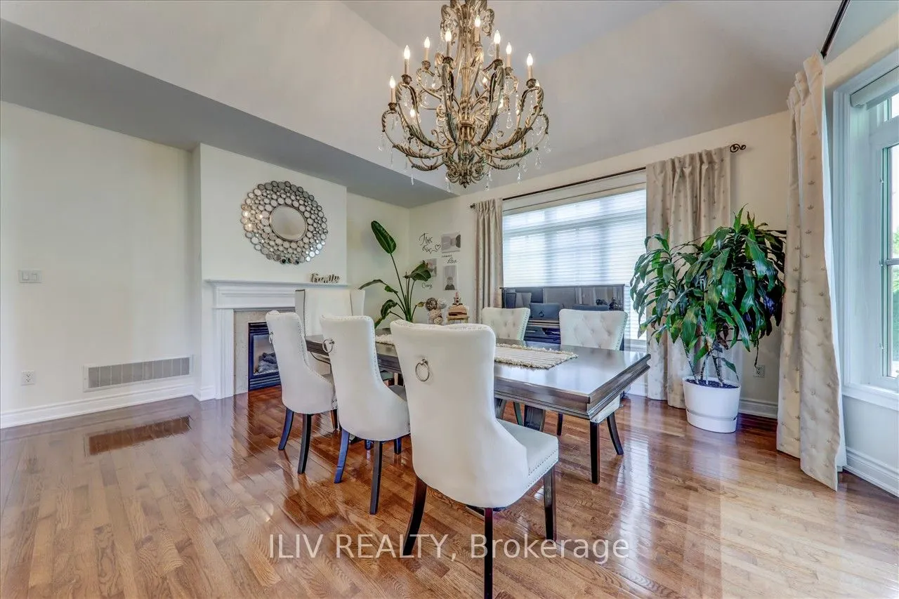 41 Country Club Crescent