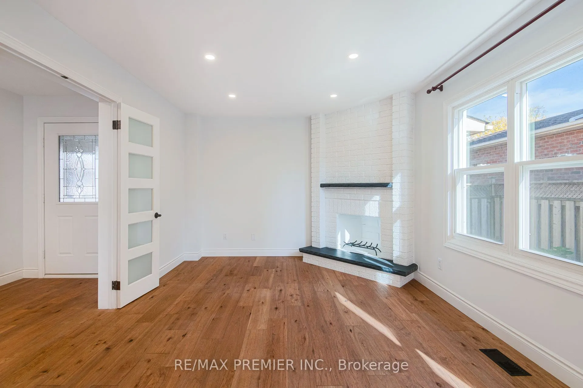 23 Sunbird Boulevard