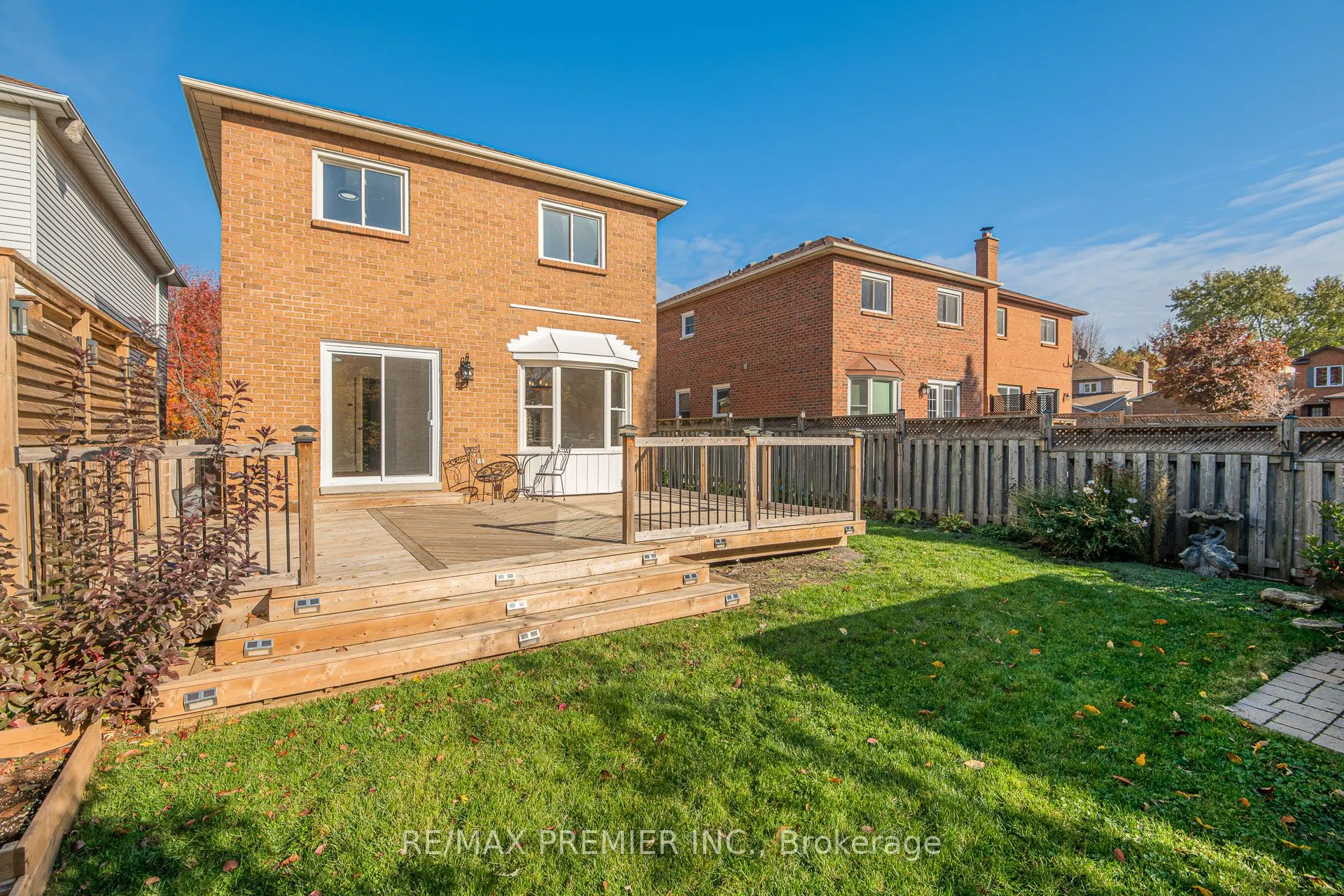 23 Sunbird Boulevard