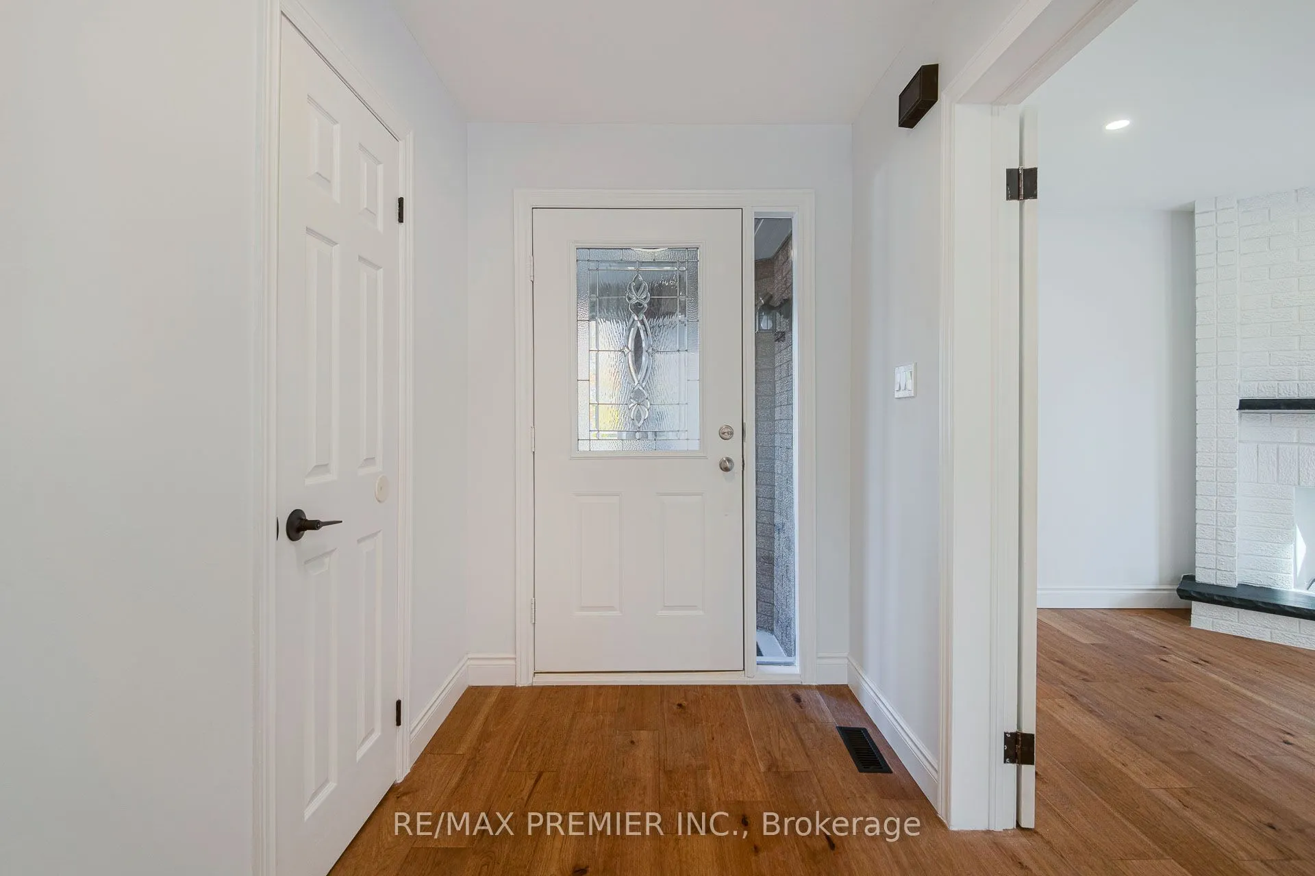 23 Sunbird Boulevard