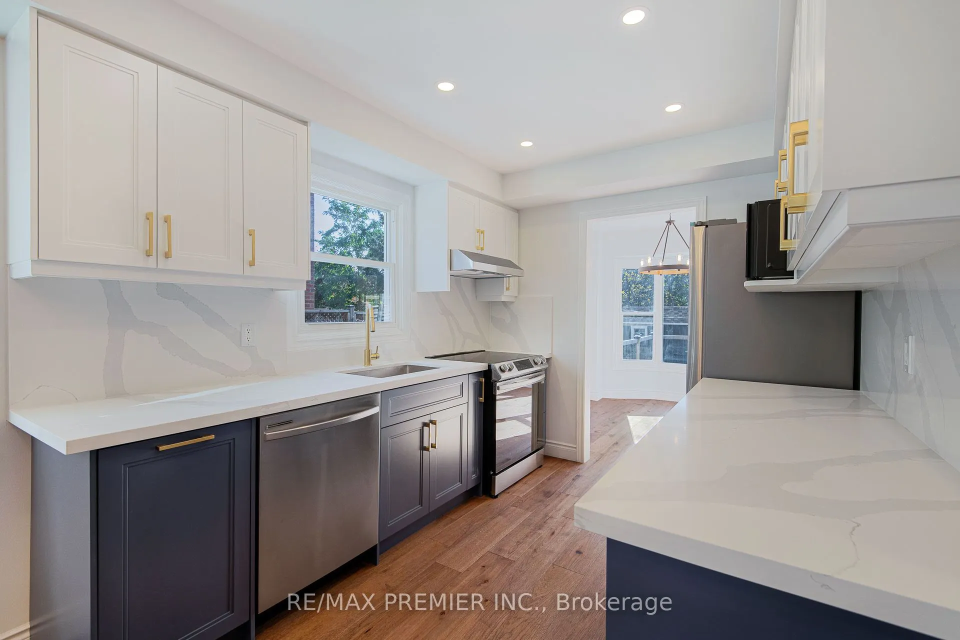 23 Sunbird Boulevard