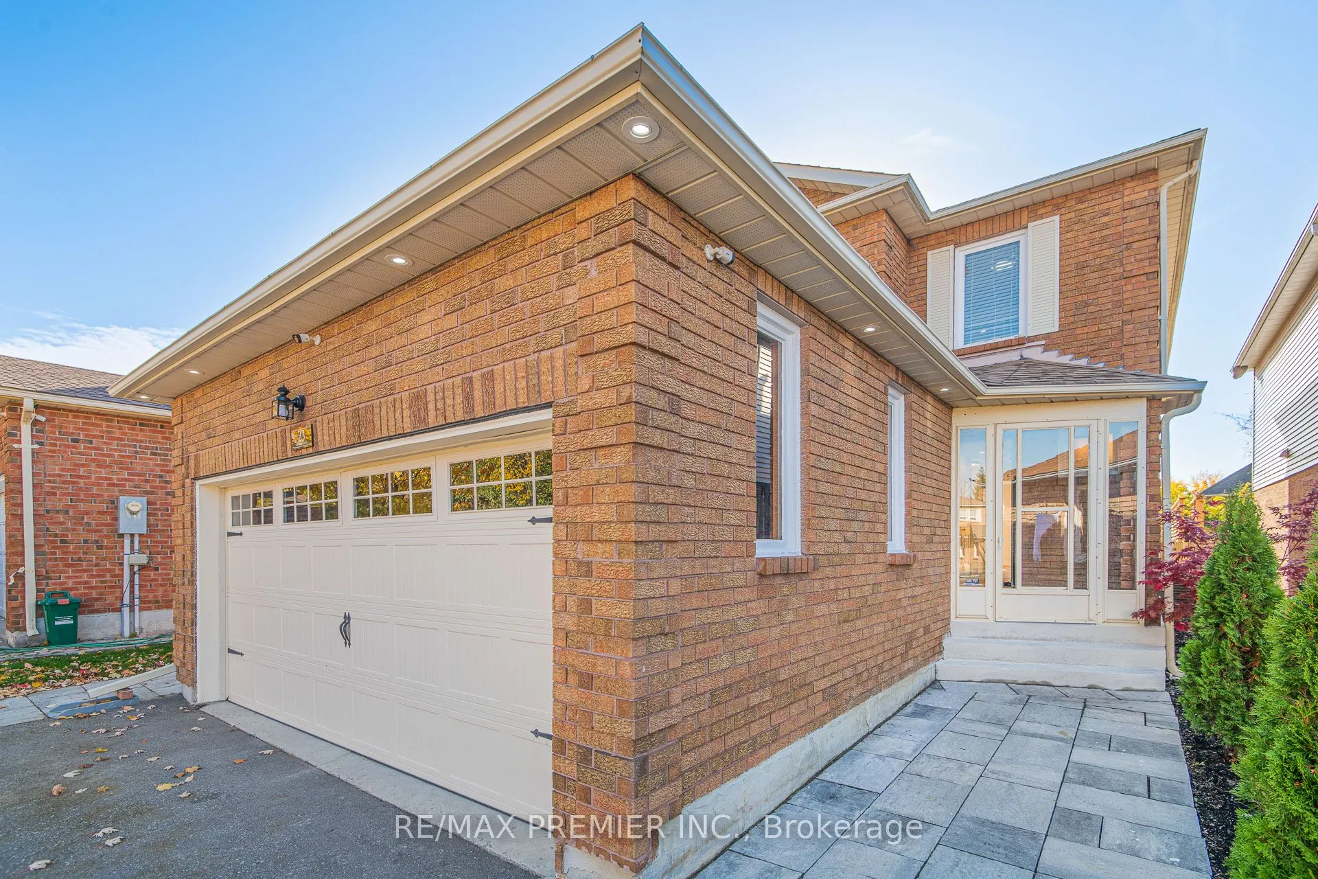 23 Sunbird Boulevard