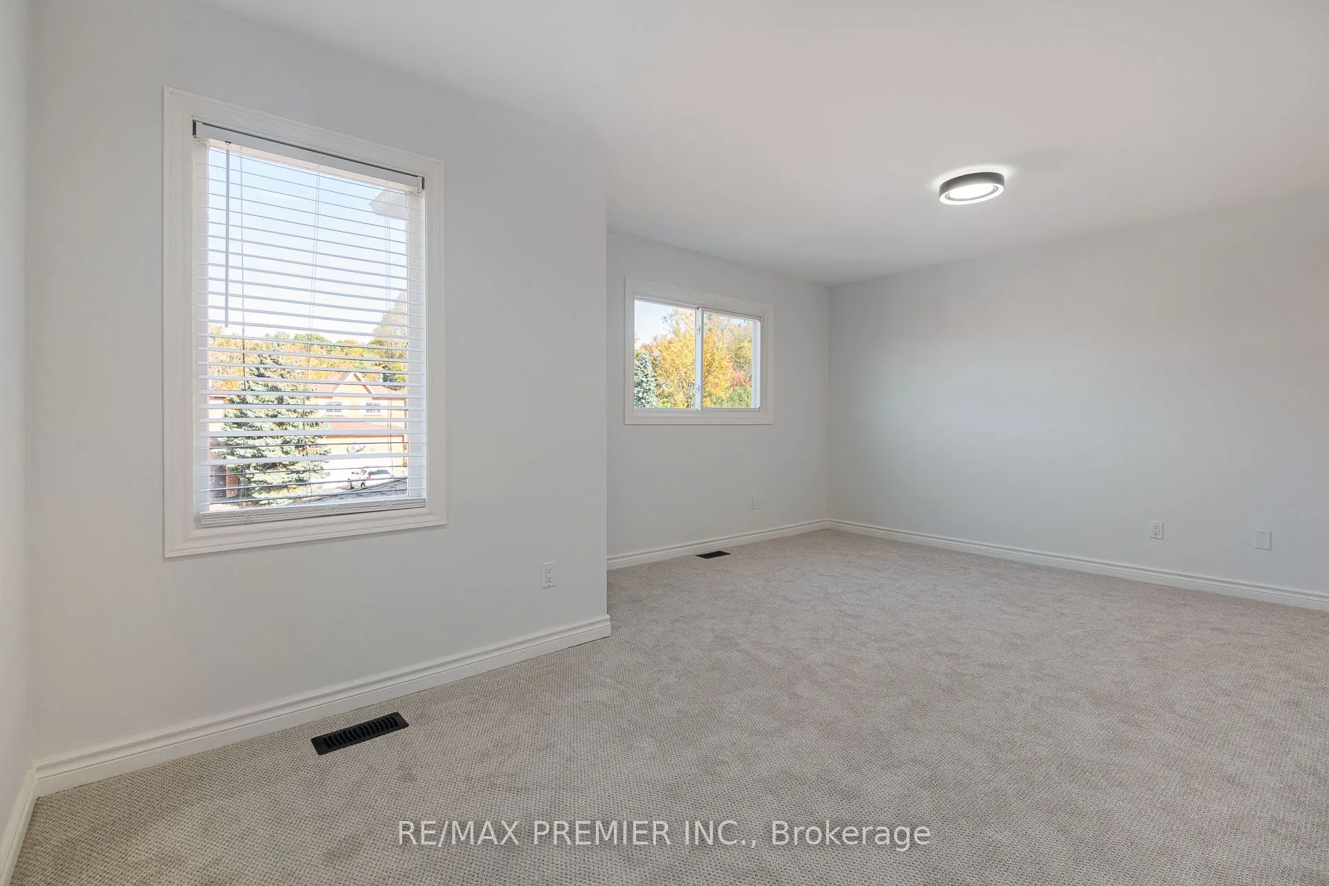 23 Sunbird Boulevard