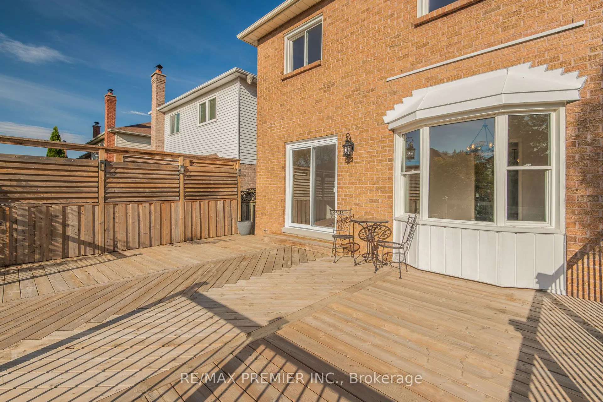 23 Sunbird Boulevard