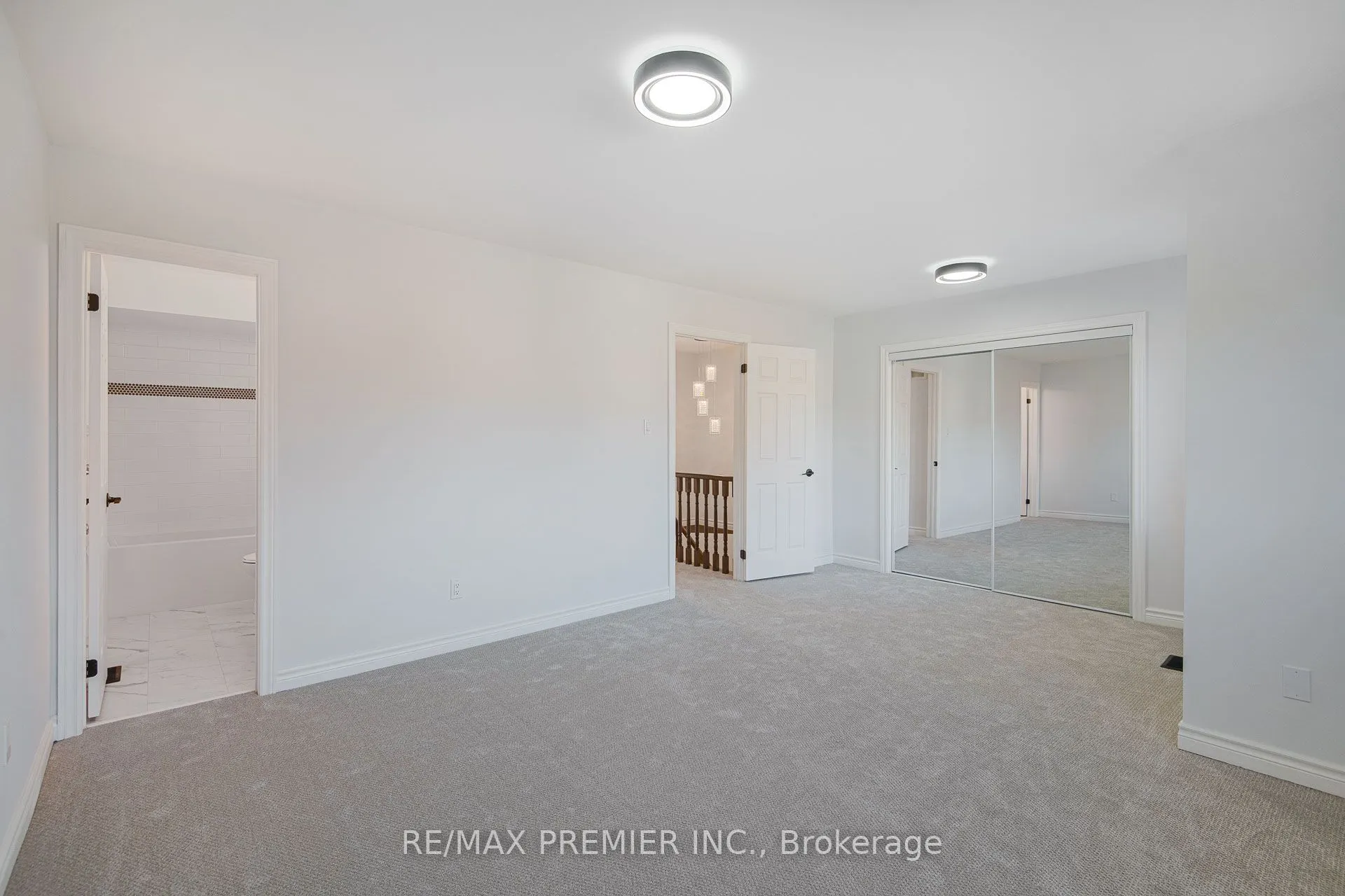 23 Sunbird Boulevard
