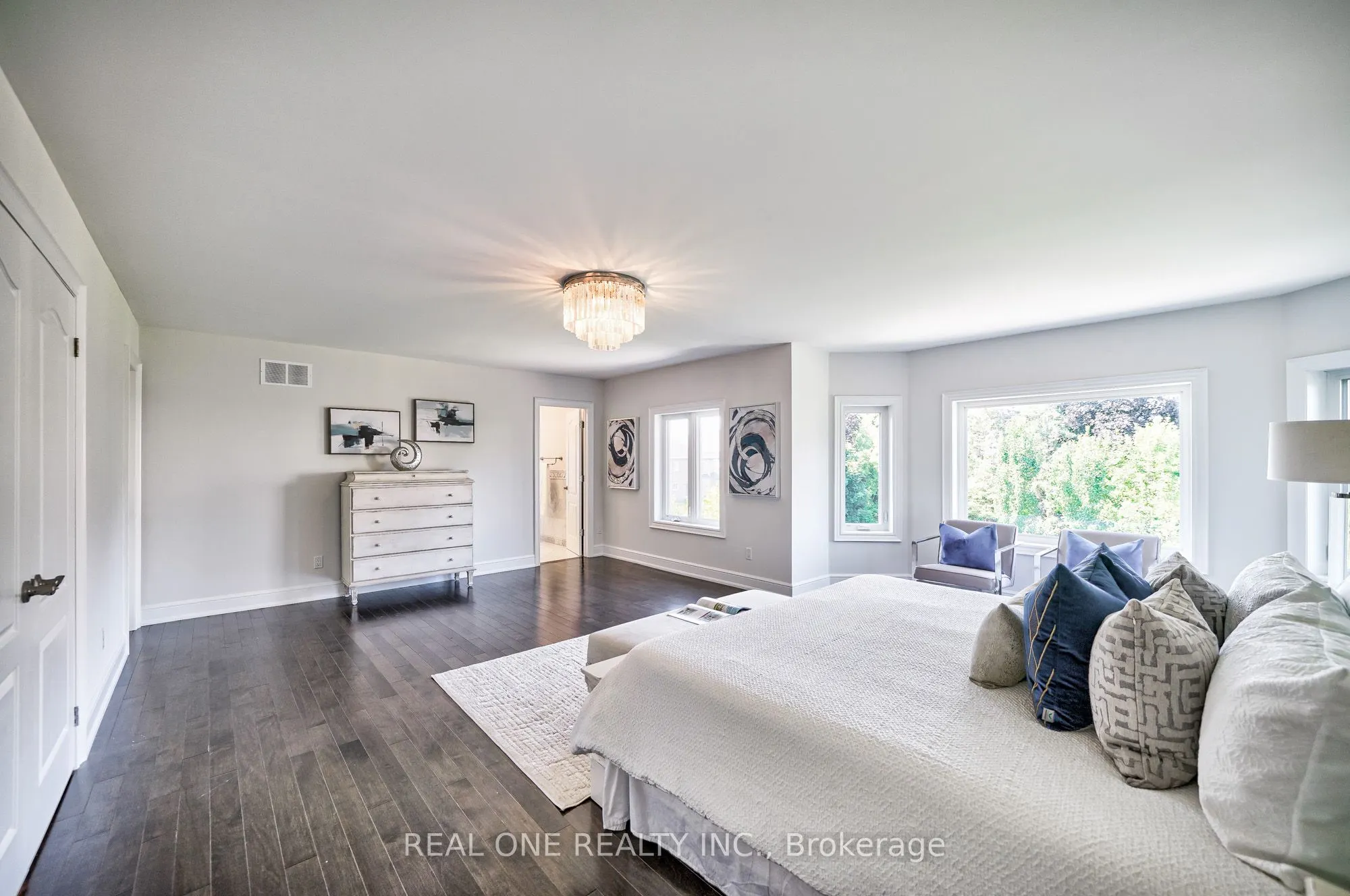 26 Clarendon Drive
