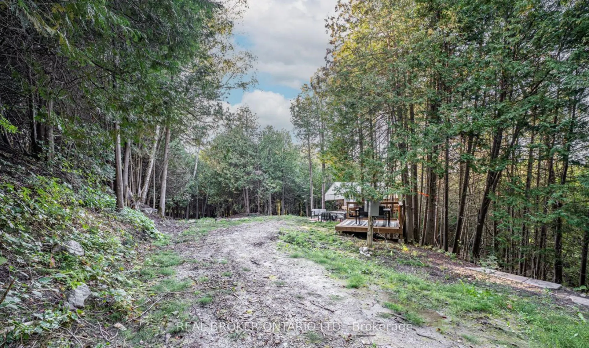 5703 10th Side Road