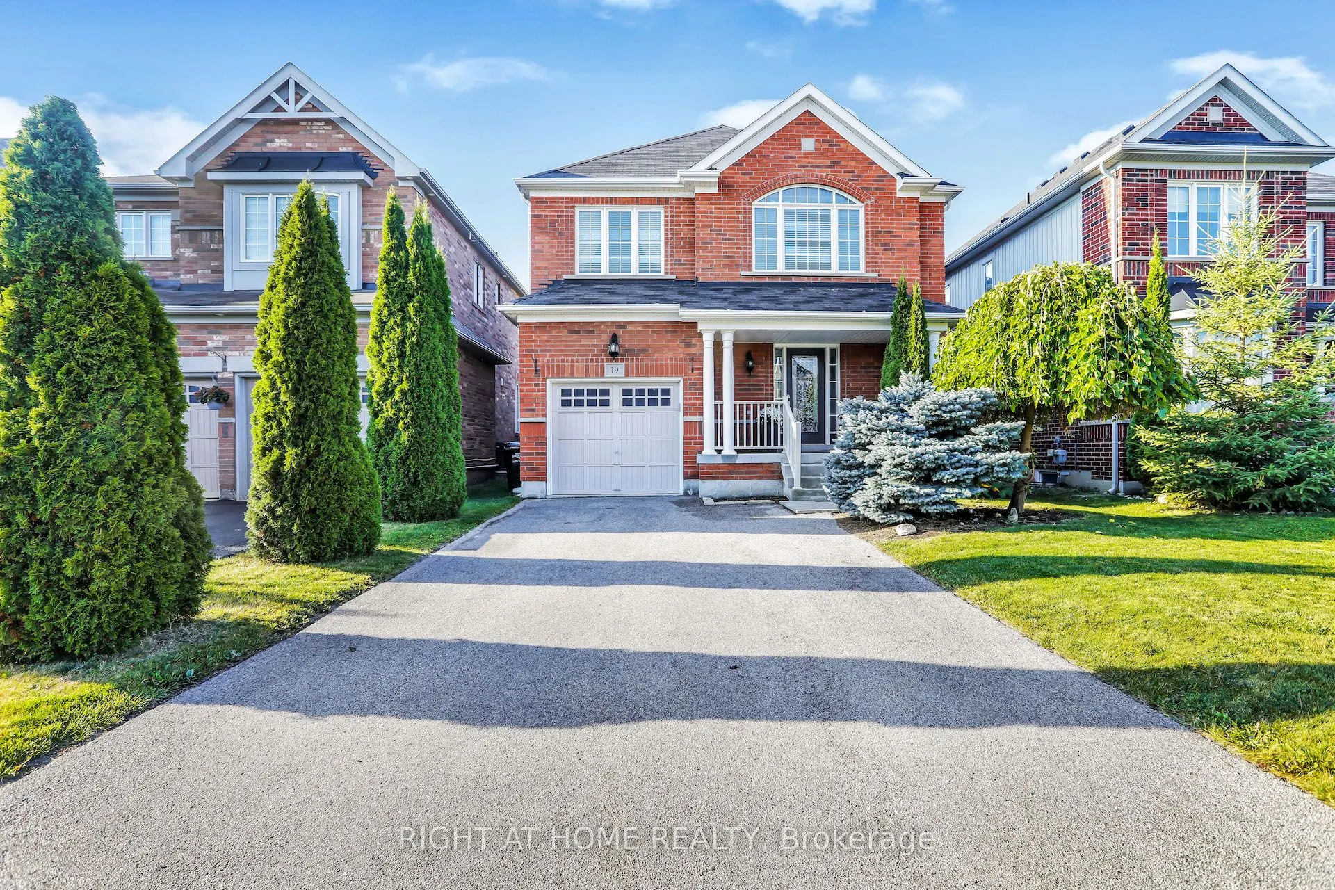 19 Amberwing Landing