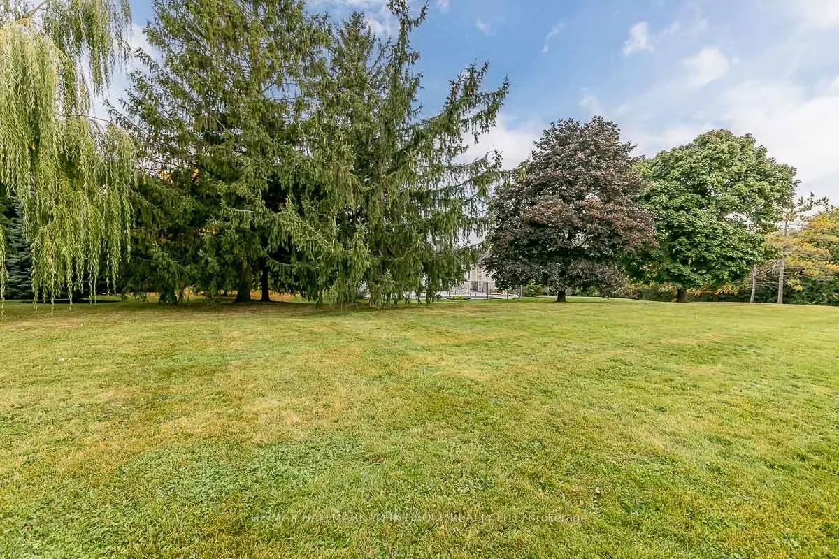 27 Glen Meadow Lane