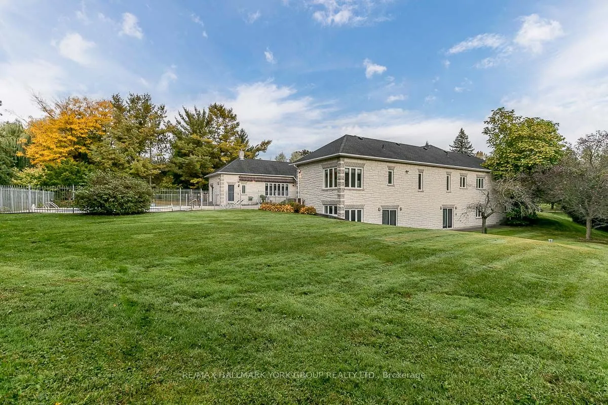 27 Glen Meadow Lane