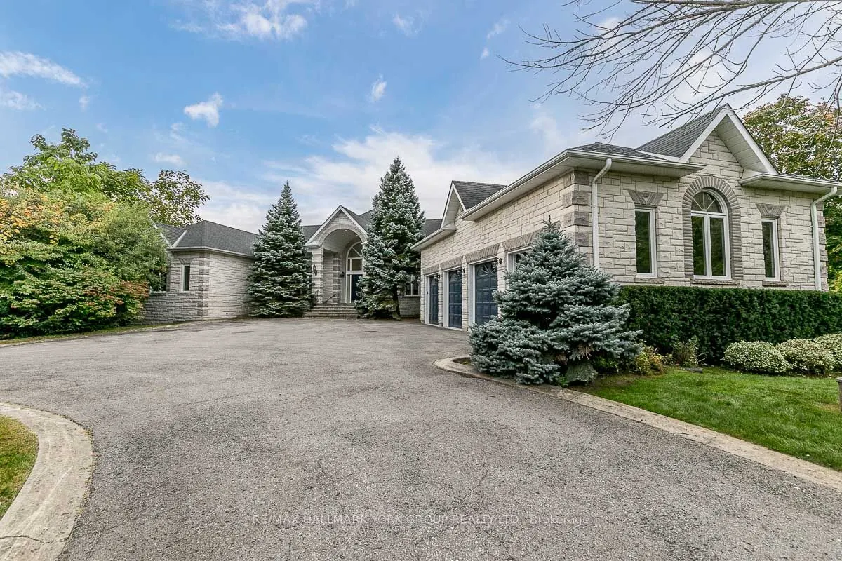 27 Glen Meadow Lane