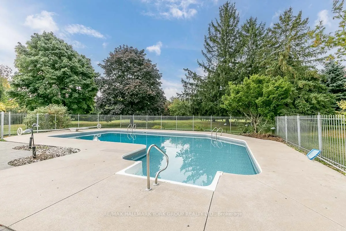 27 Glen Meadow Lane