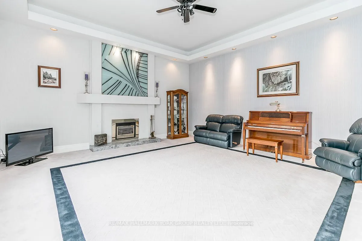 27 Glen Meadow Lane