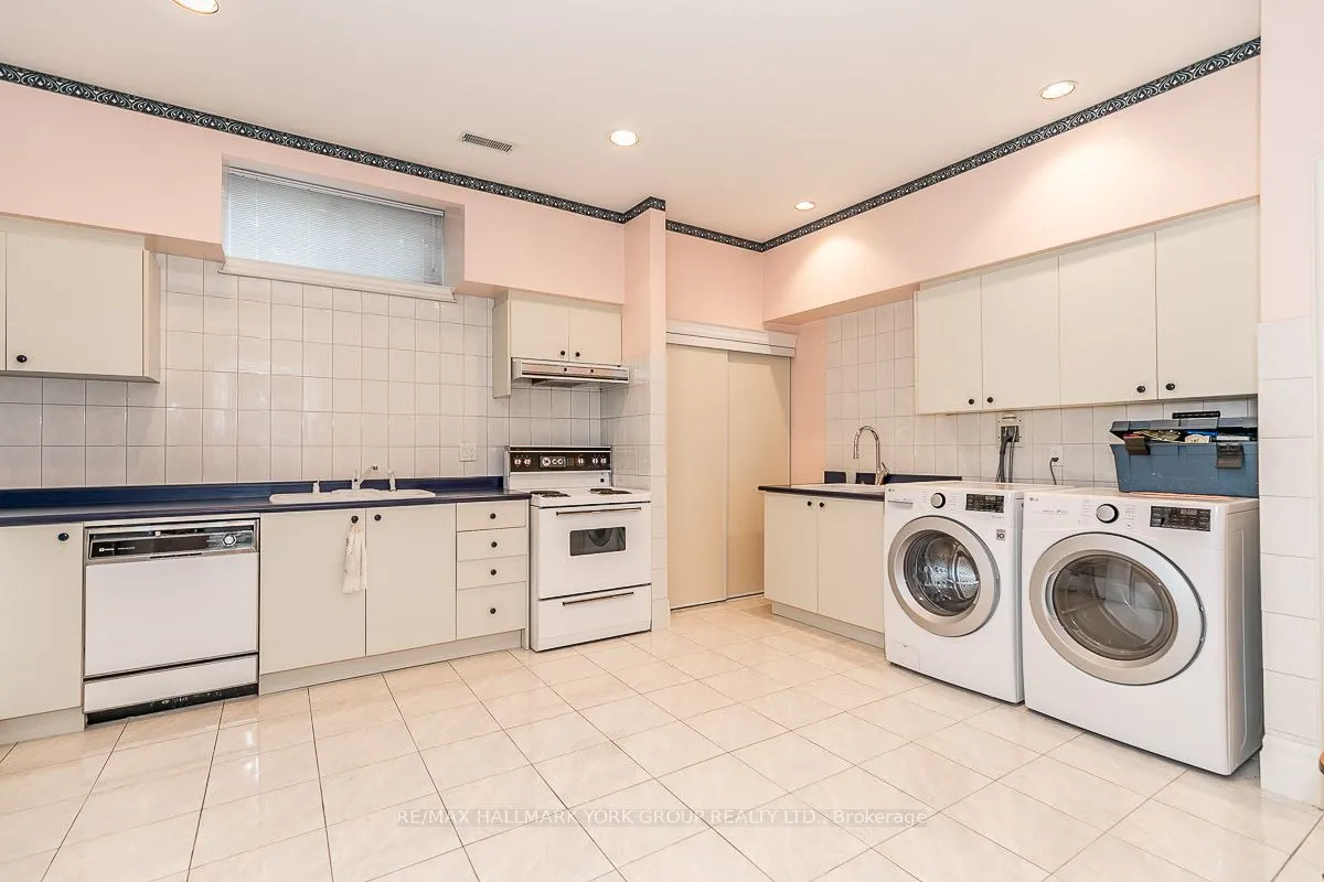 27 Glen Meadow Lane