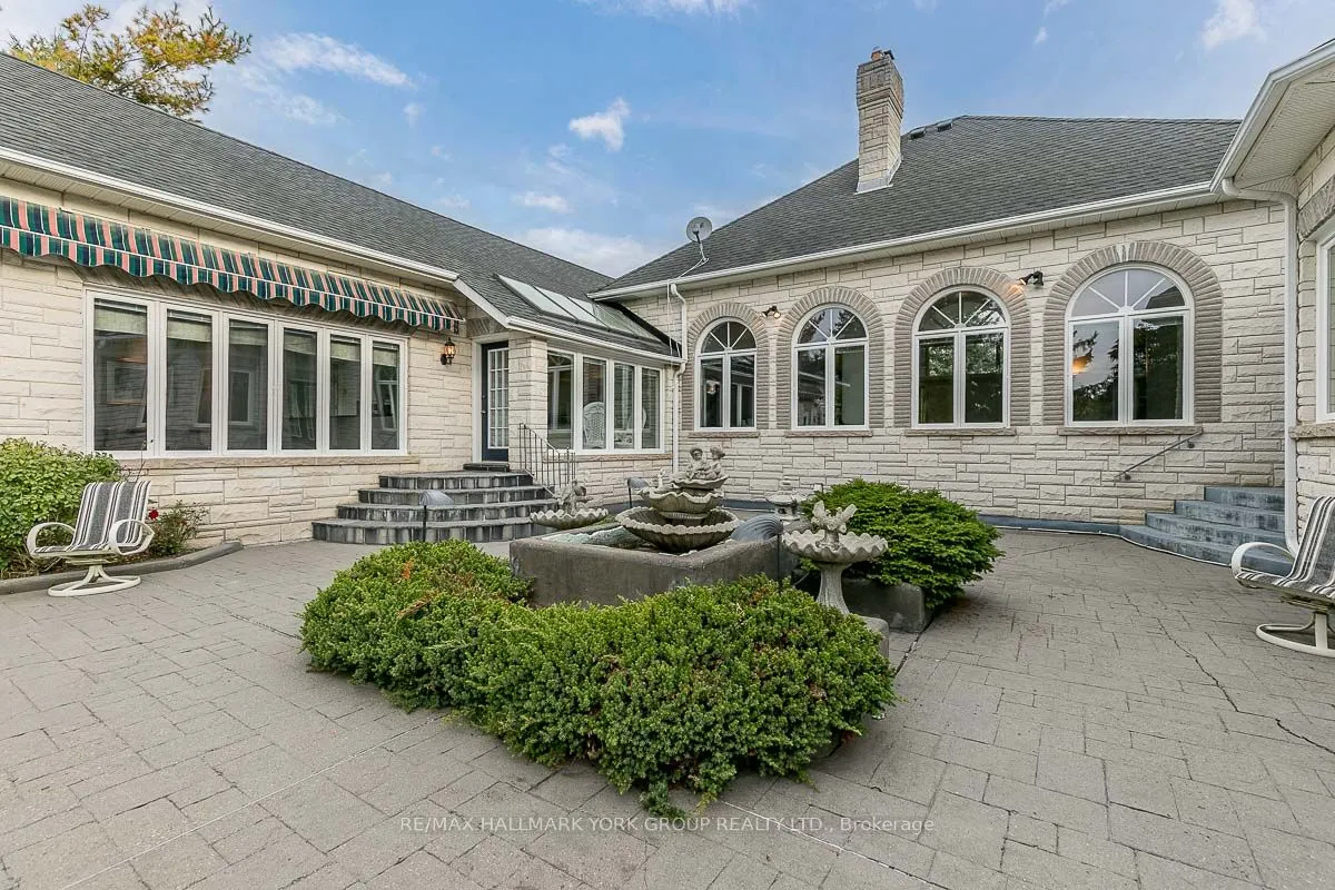 27 Glen Meadow Lane