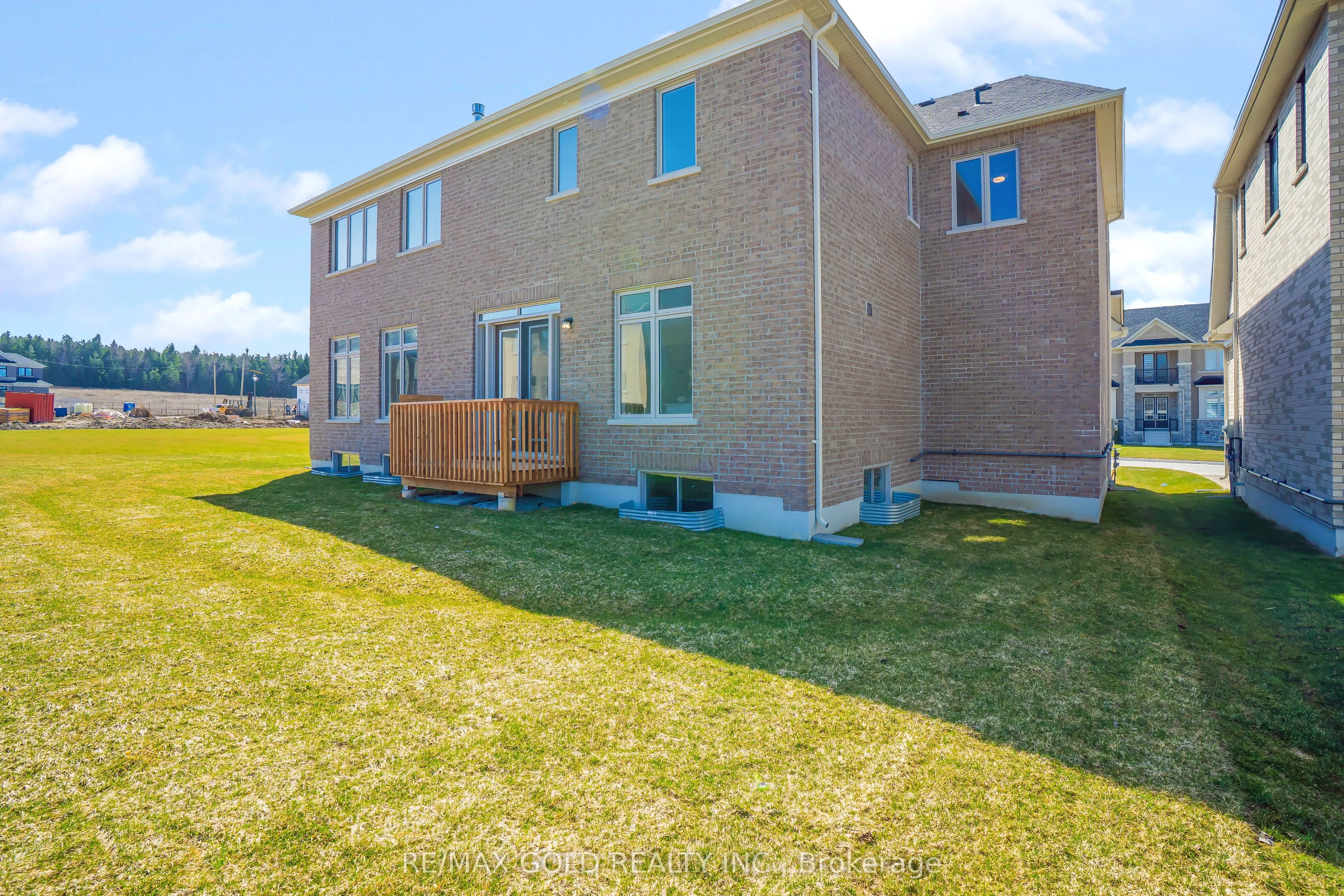 8 Twinleaf Crescent