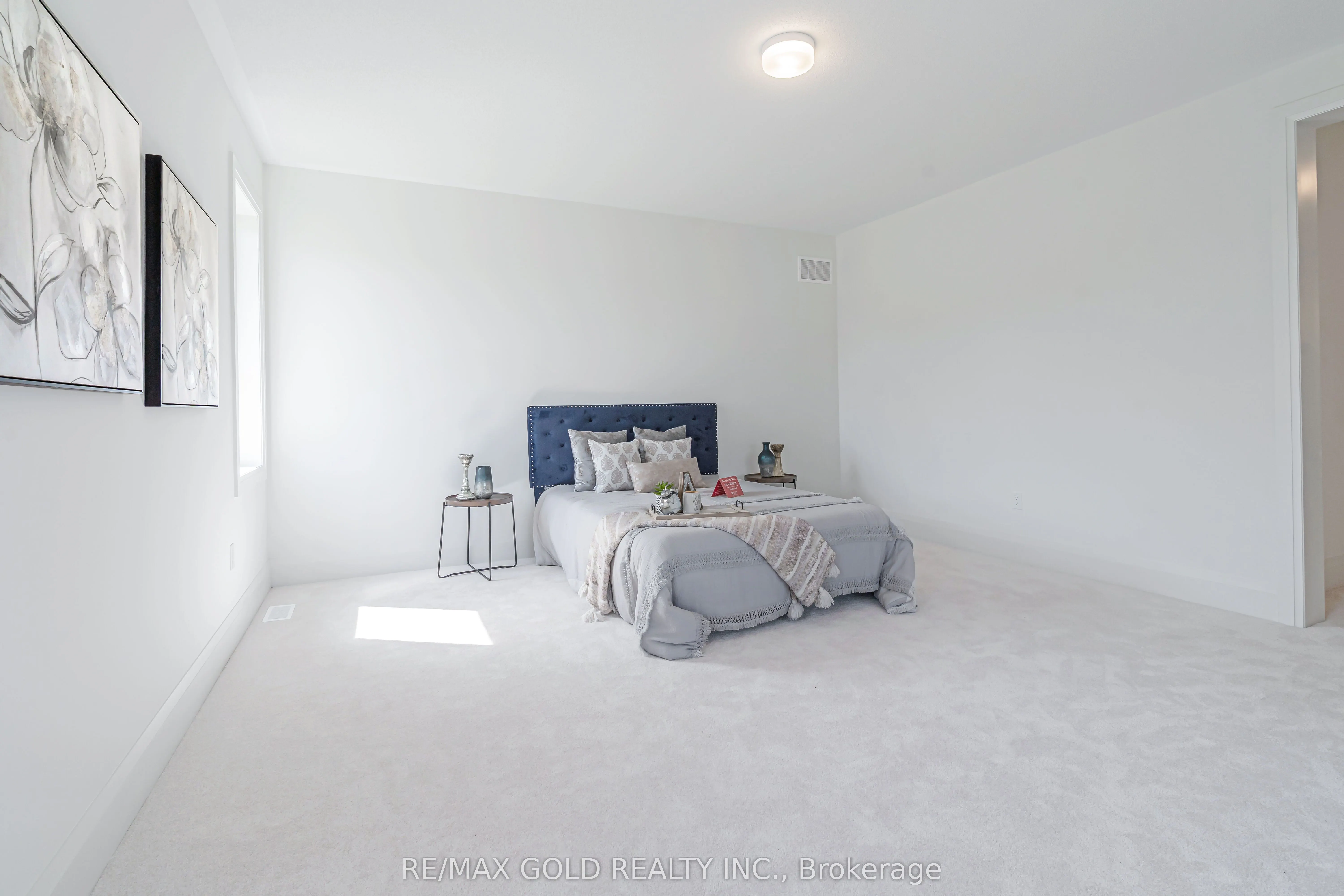 8 Twinleaf Crescent