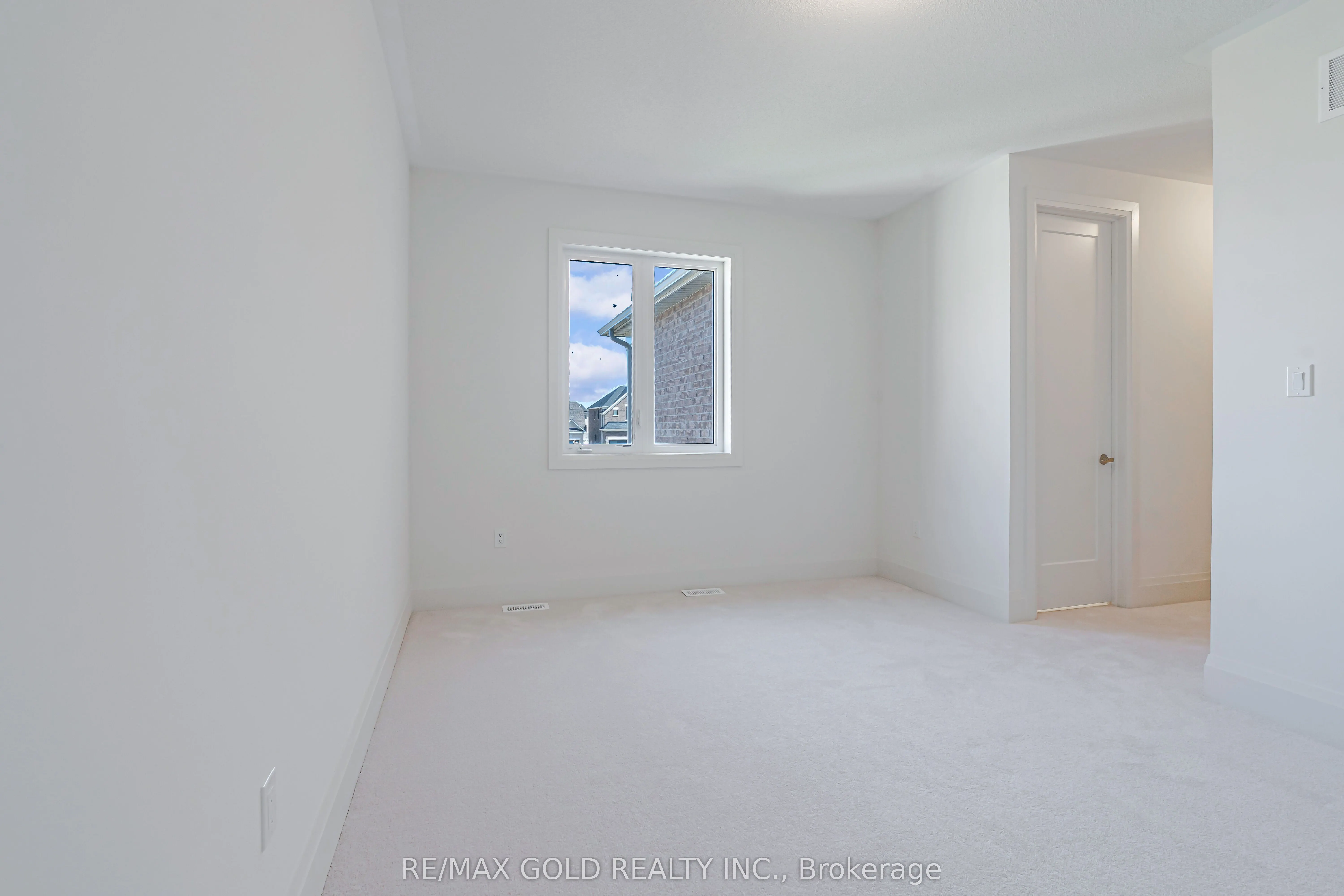 8 Twinleaf Crescent