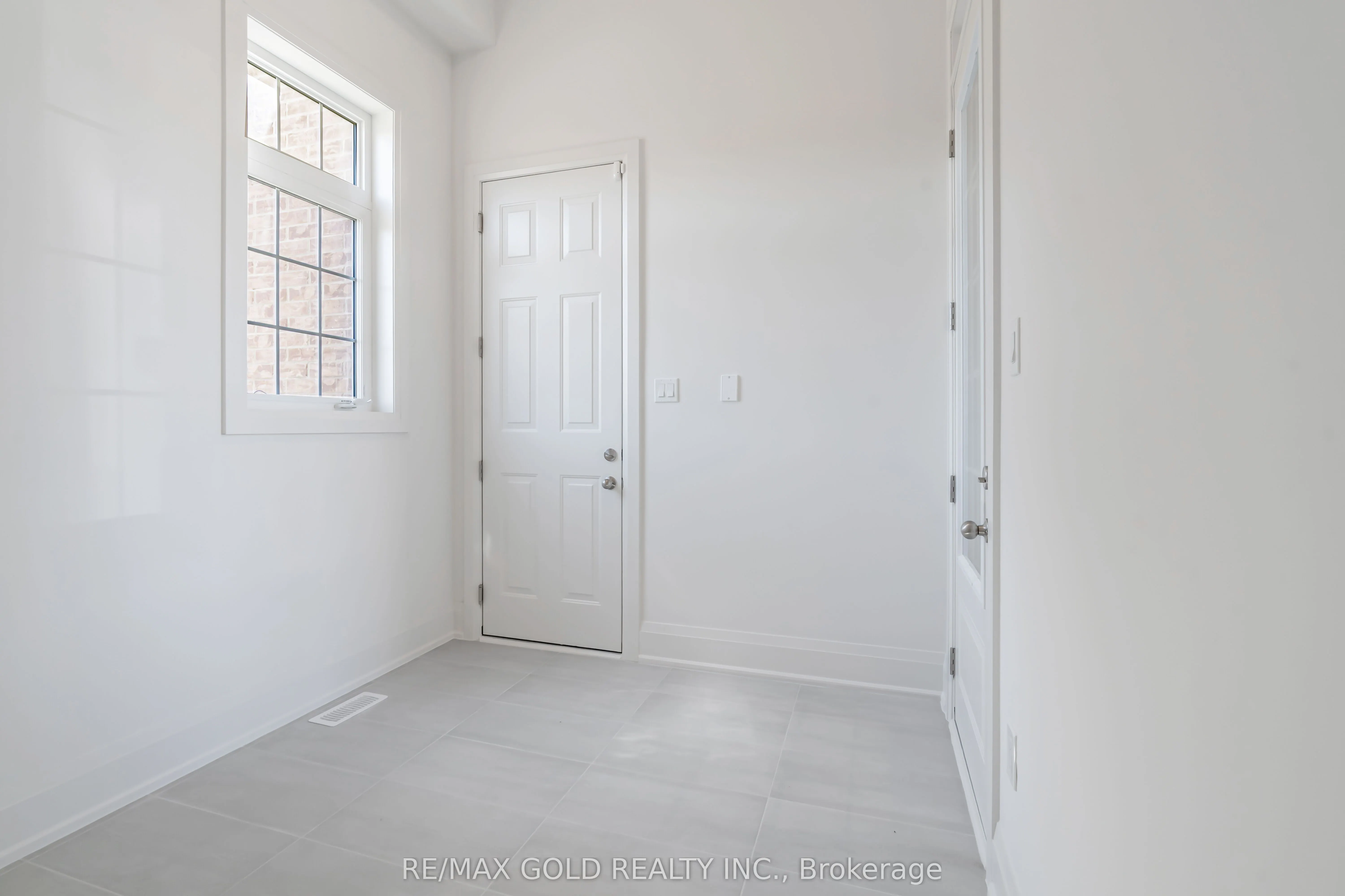 8 Twinleaf Crescent