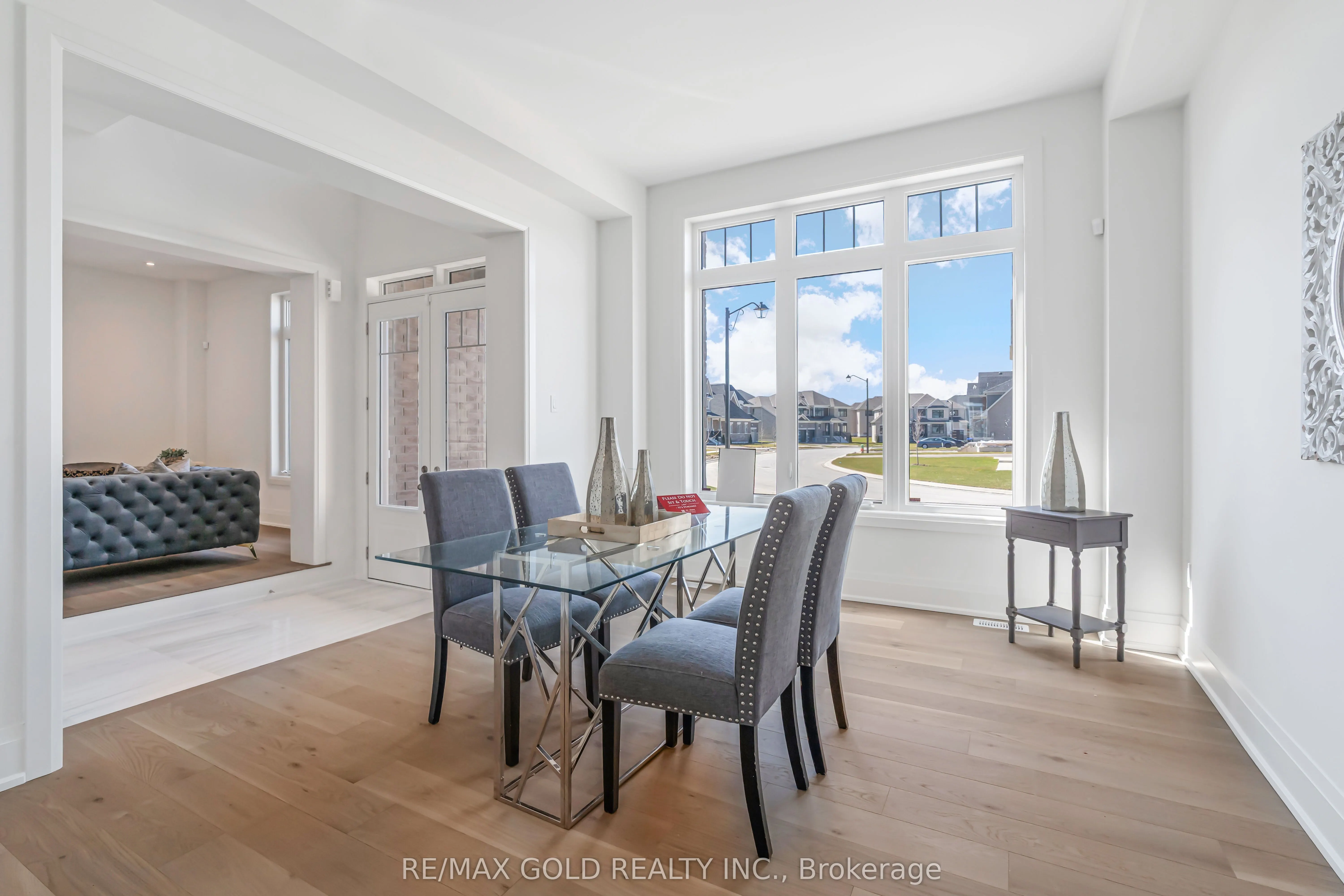 8 Twinleaf Crescent