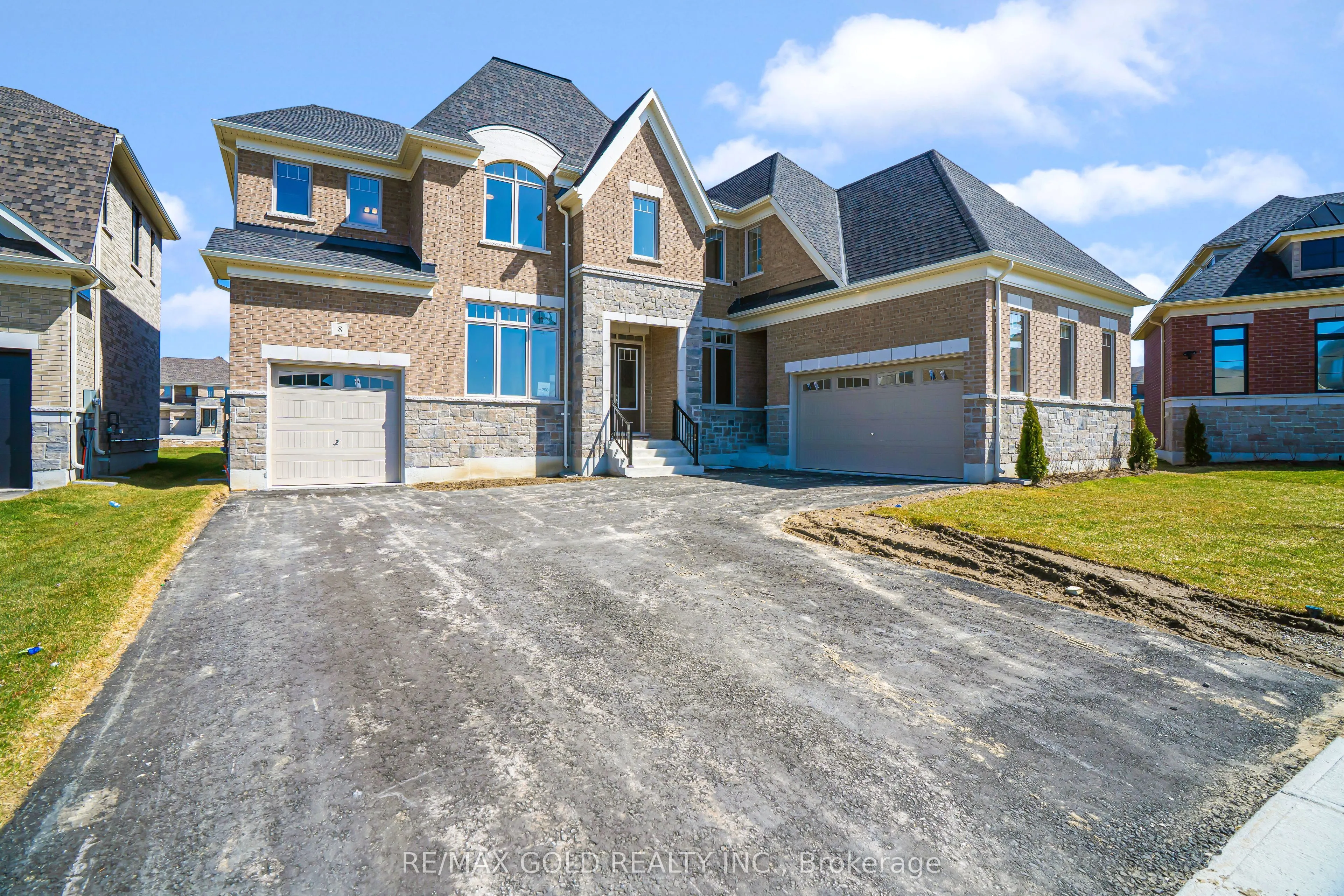 8 Twinleaf Crescent