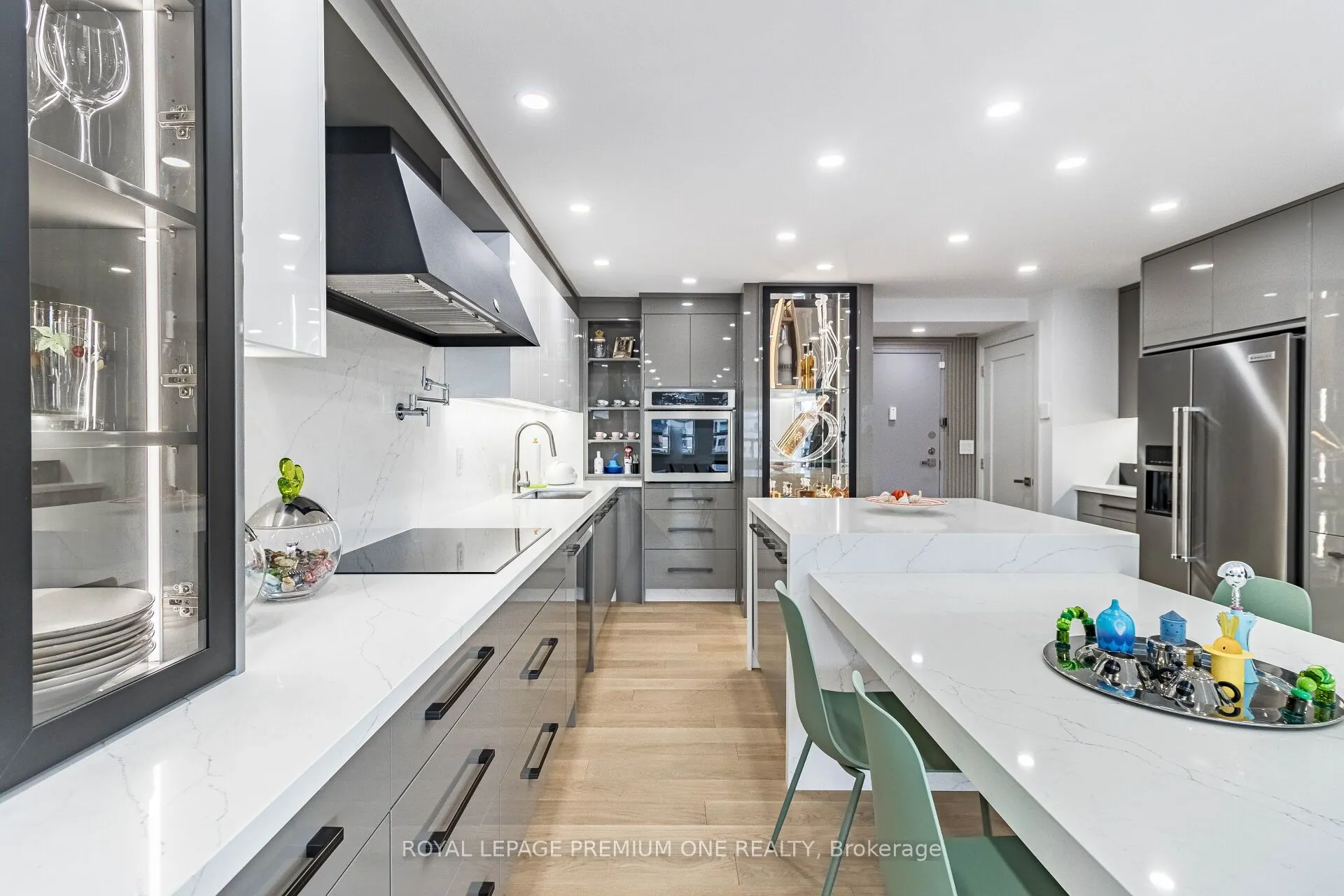 100 Arbors Lane, #207