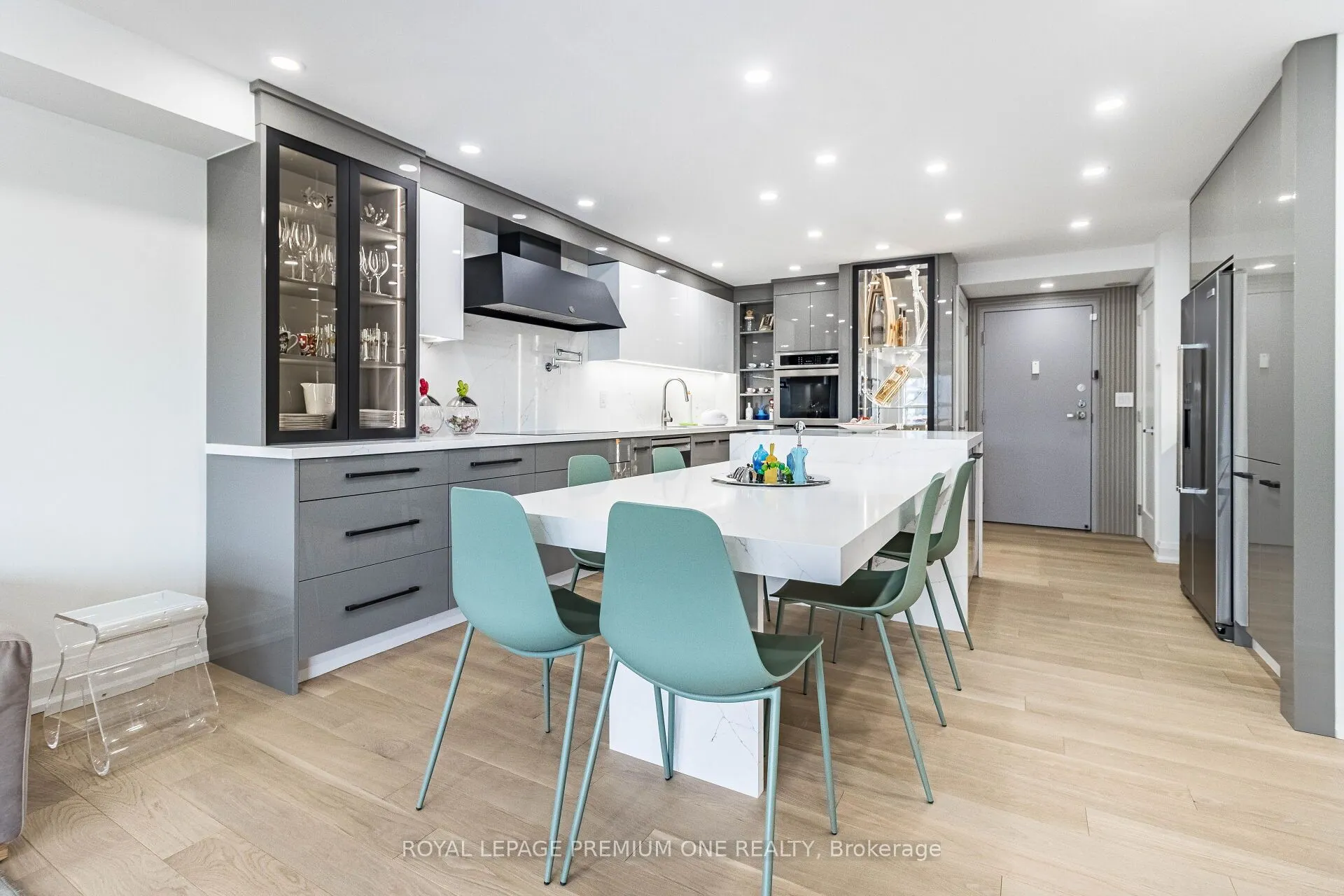 100 Arbors Lane, #207