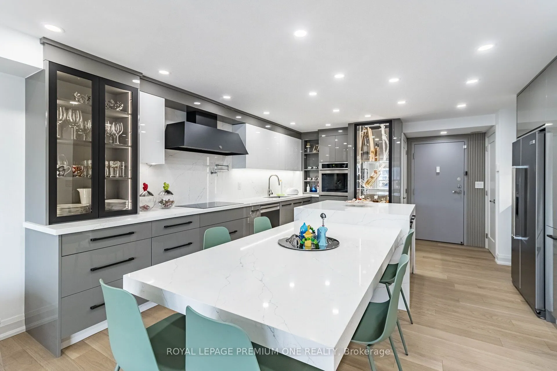 100 Arbors Lane, #207