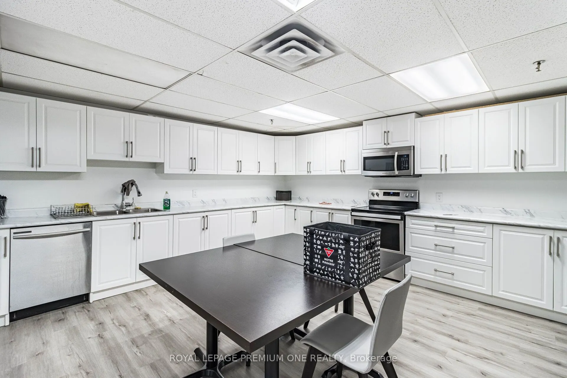 100 Arbors Lane, #207