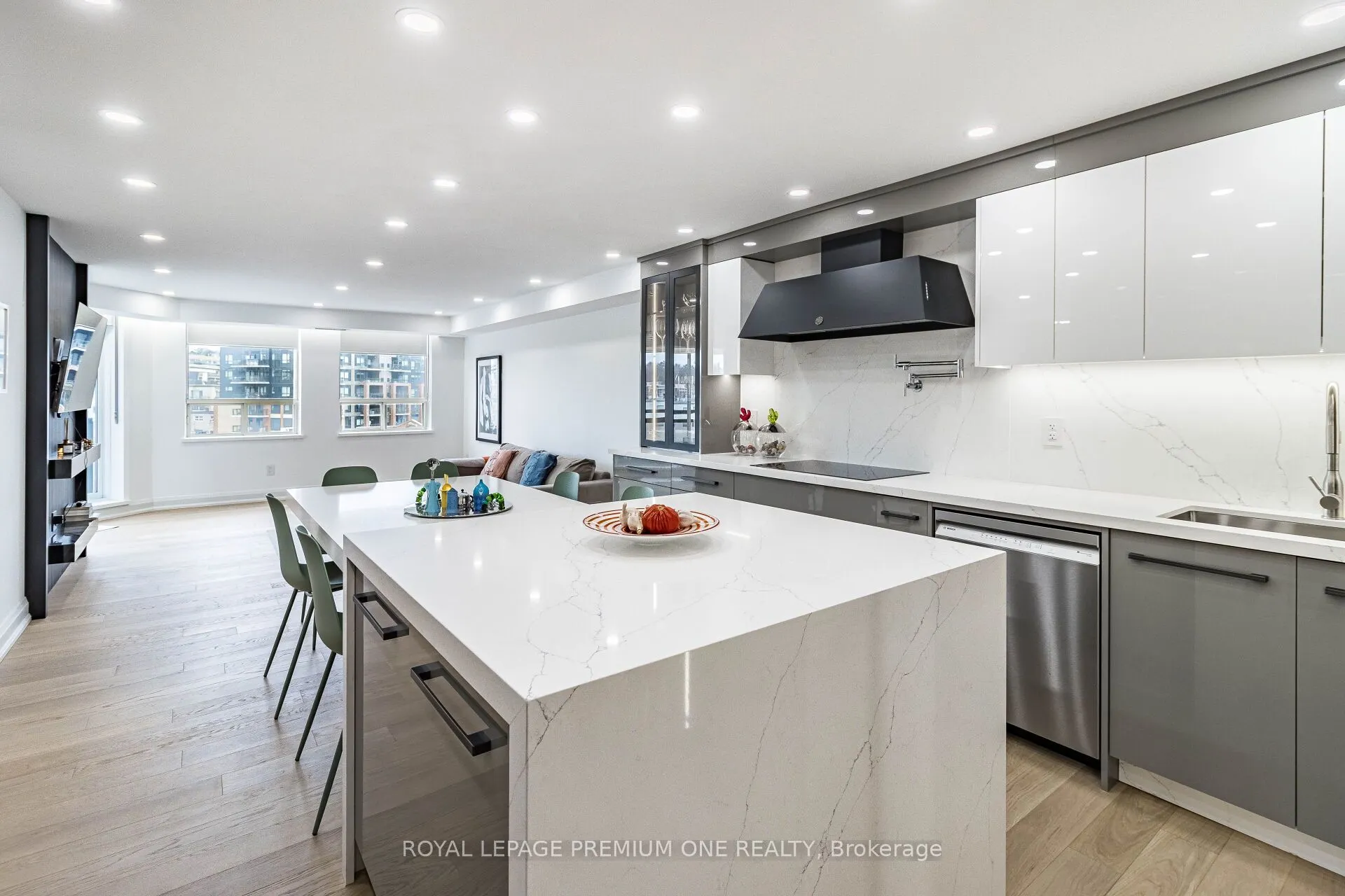 100 Arbors Lane, #207