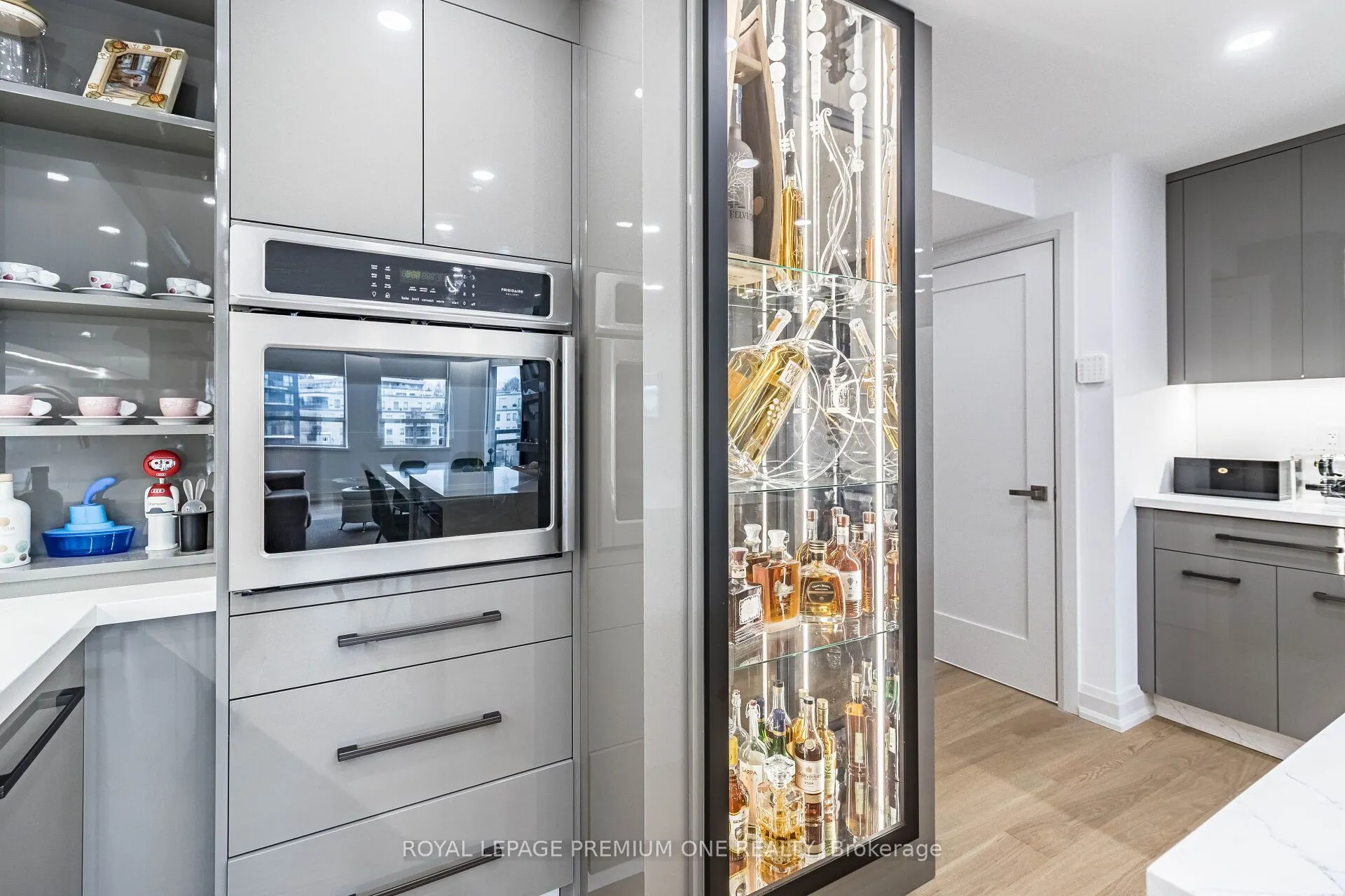 100 Arbors Lane, #207