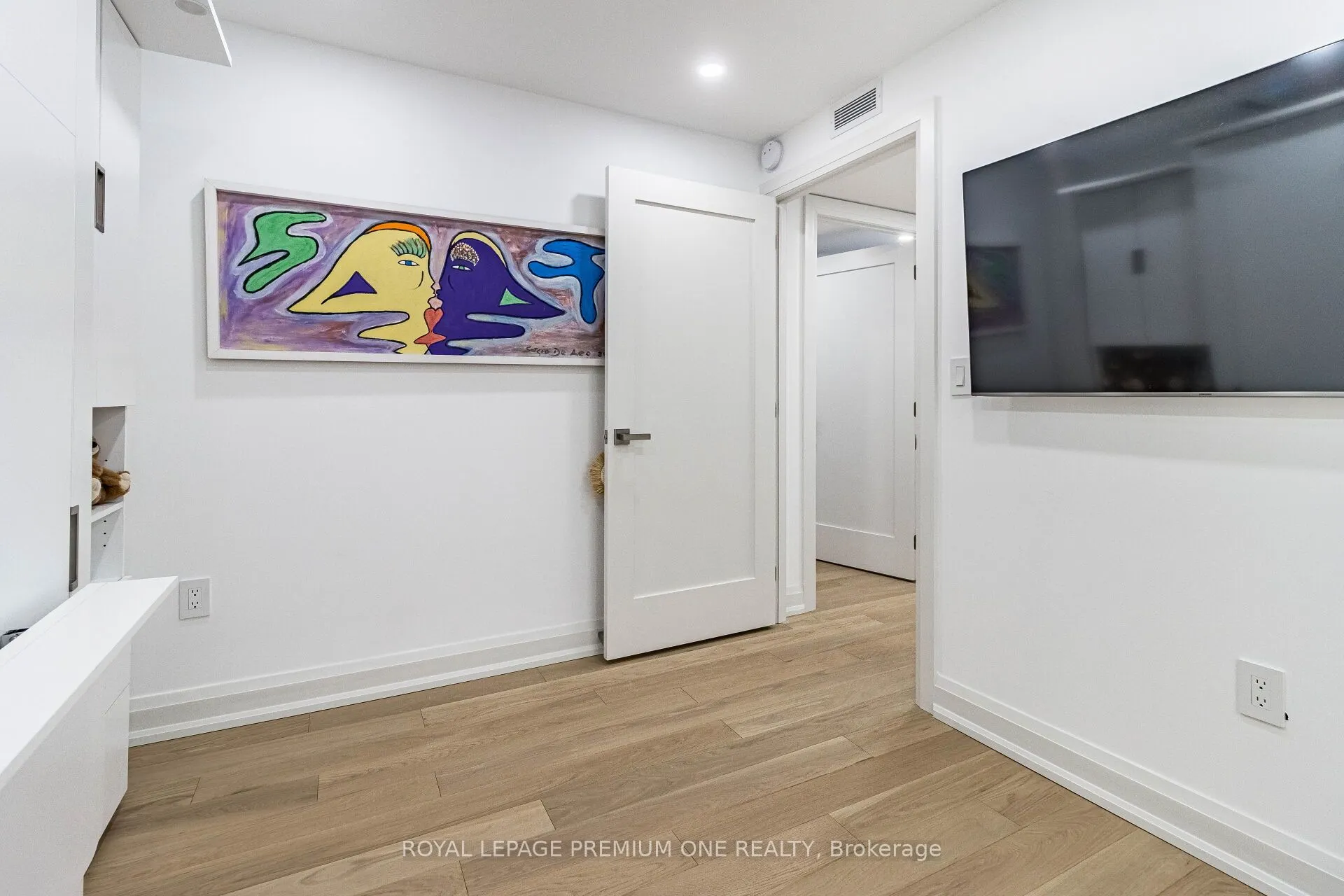 100 Arbors Lane, #207