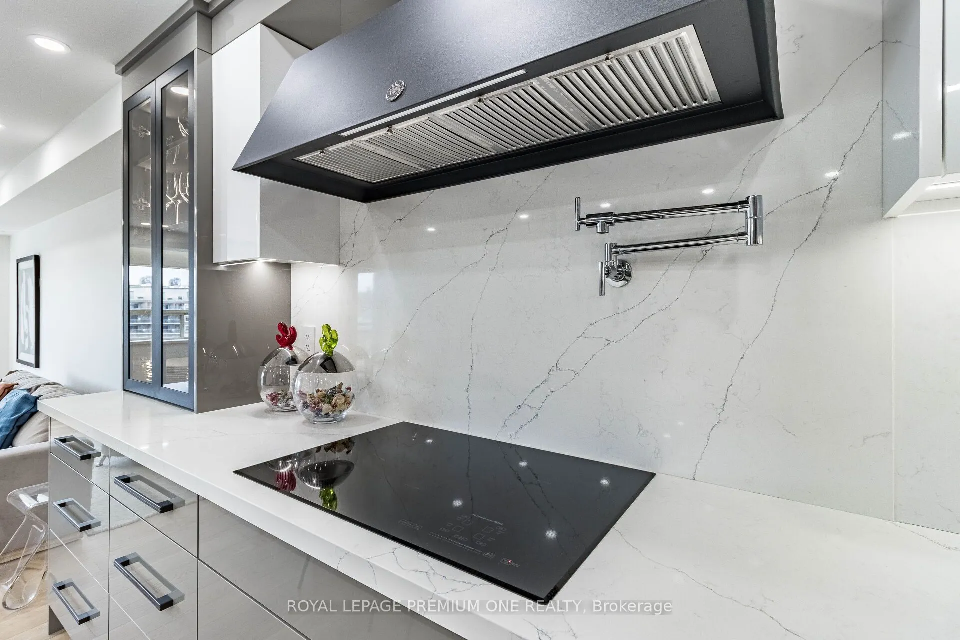 100 Arbors Lane, #207