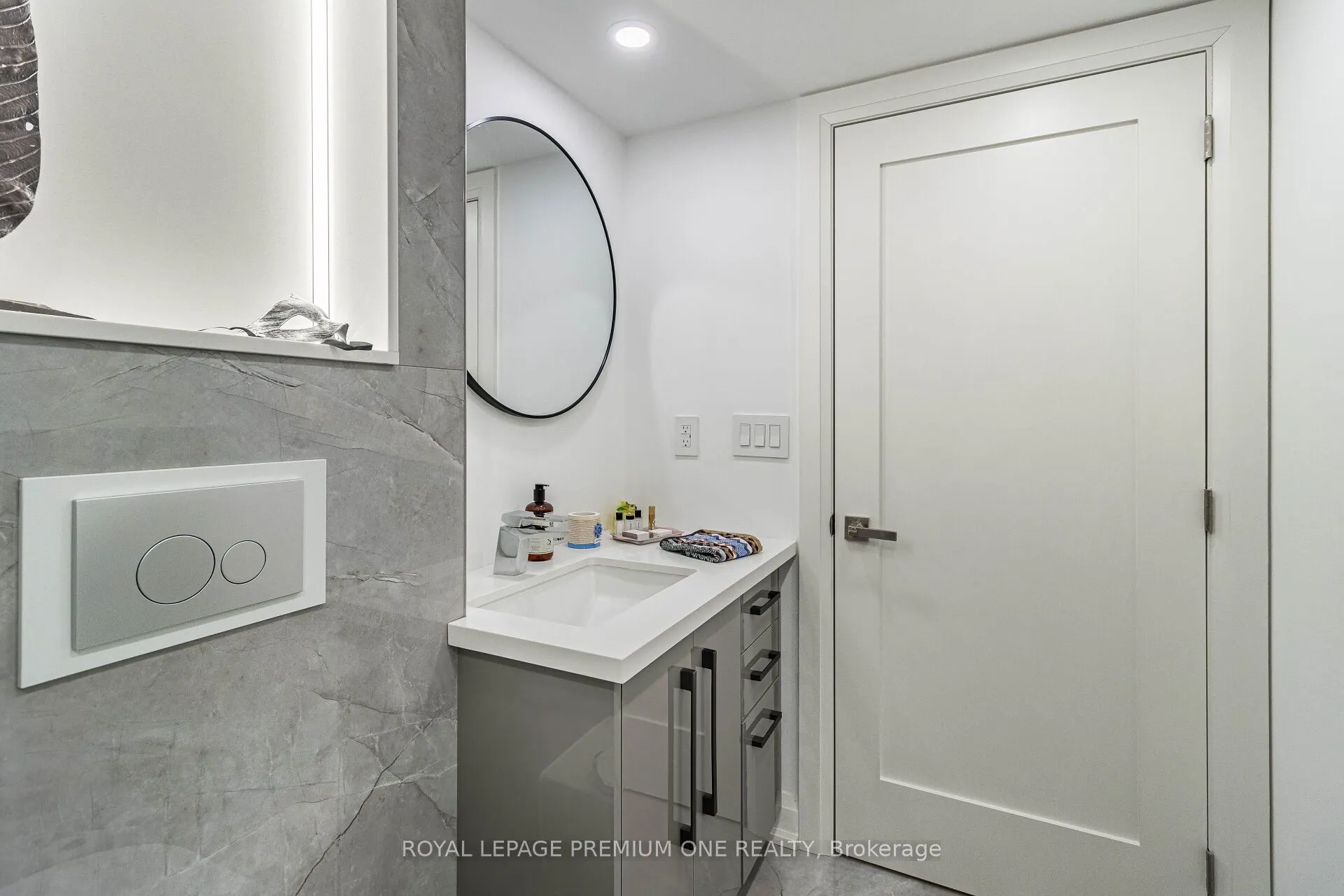100 Arbors Lane, #207