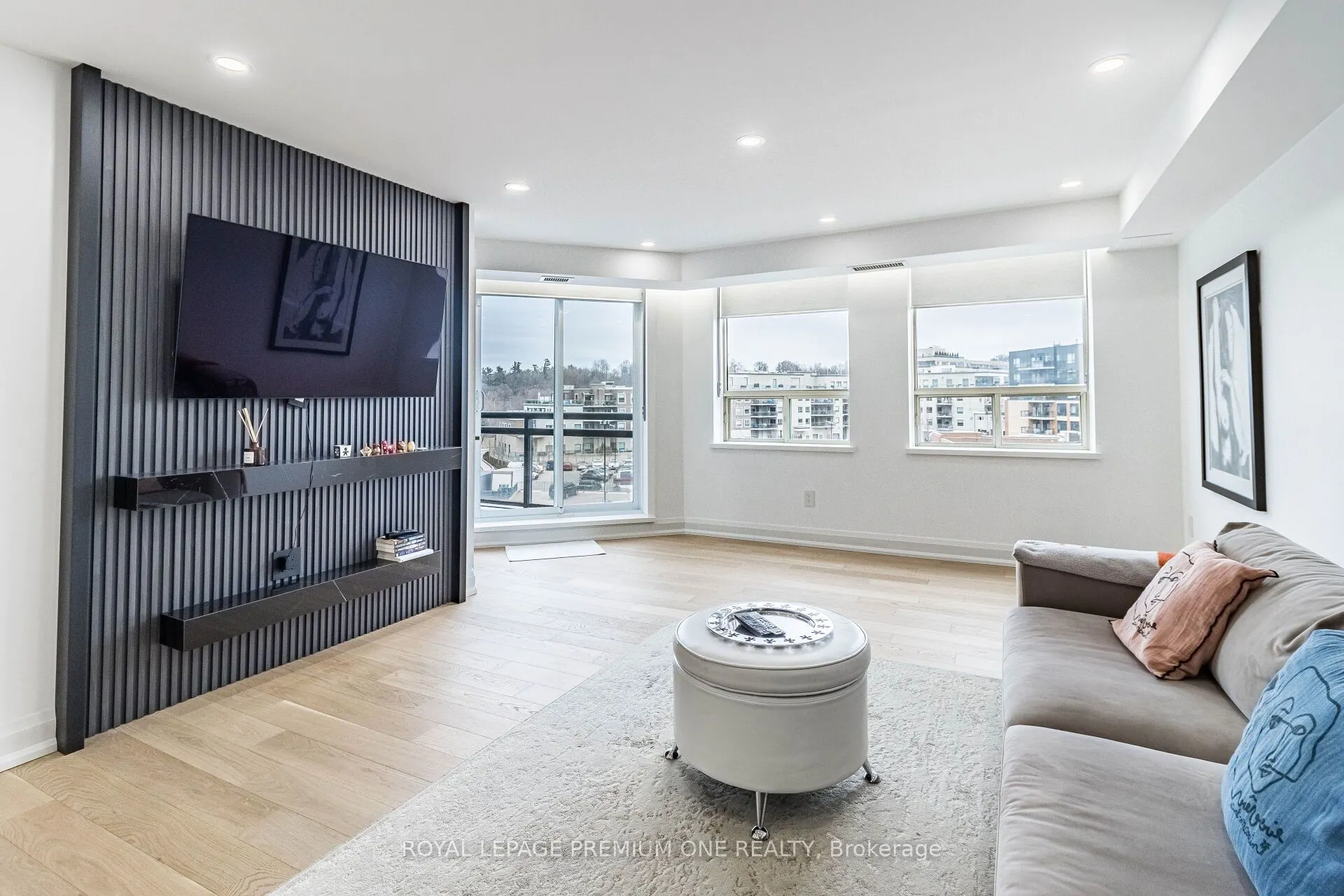 100 Arbors Lane, #207
