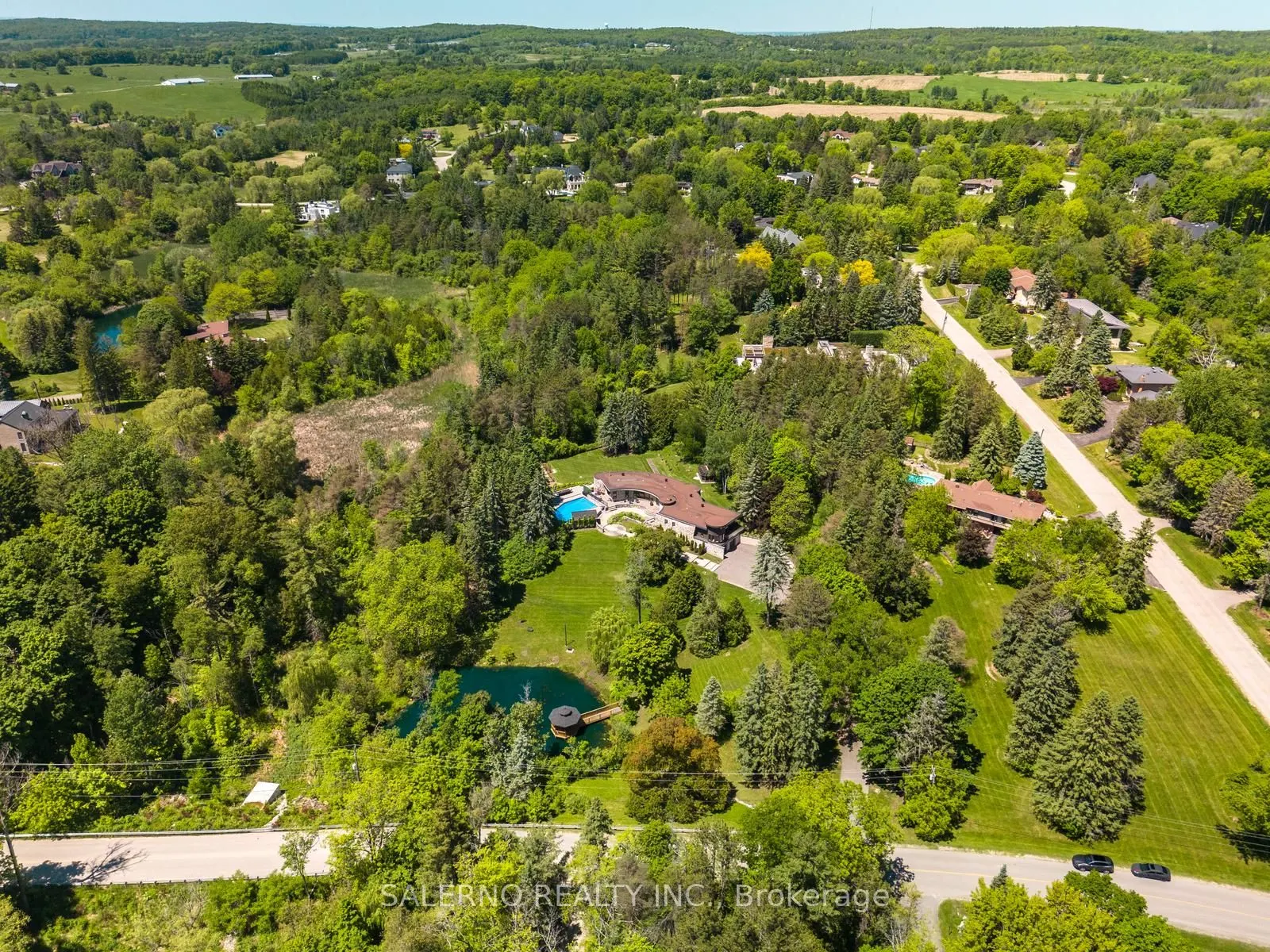 290 Kingscross Drive