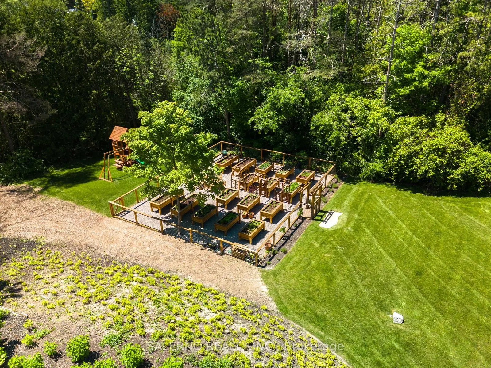 290 Kingscross Drive