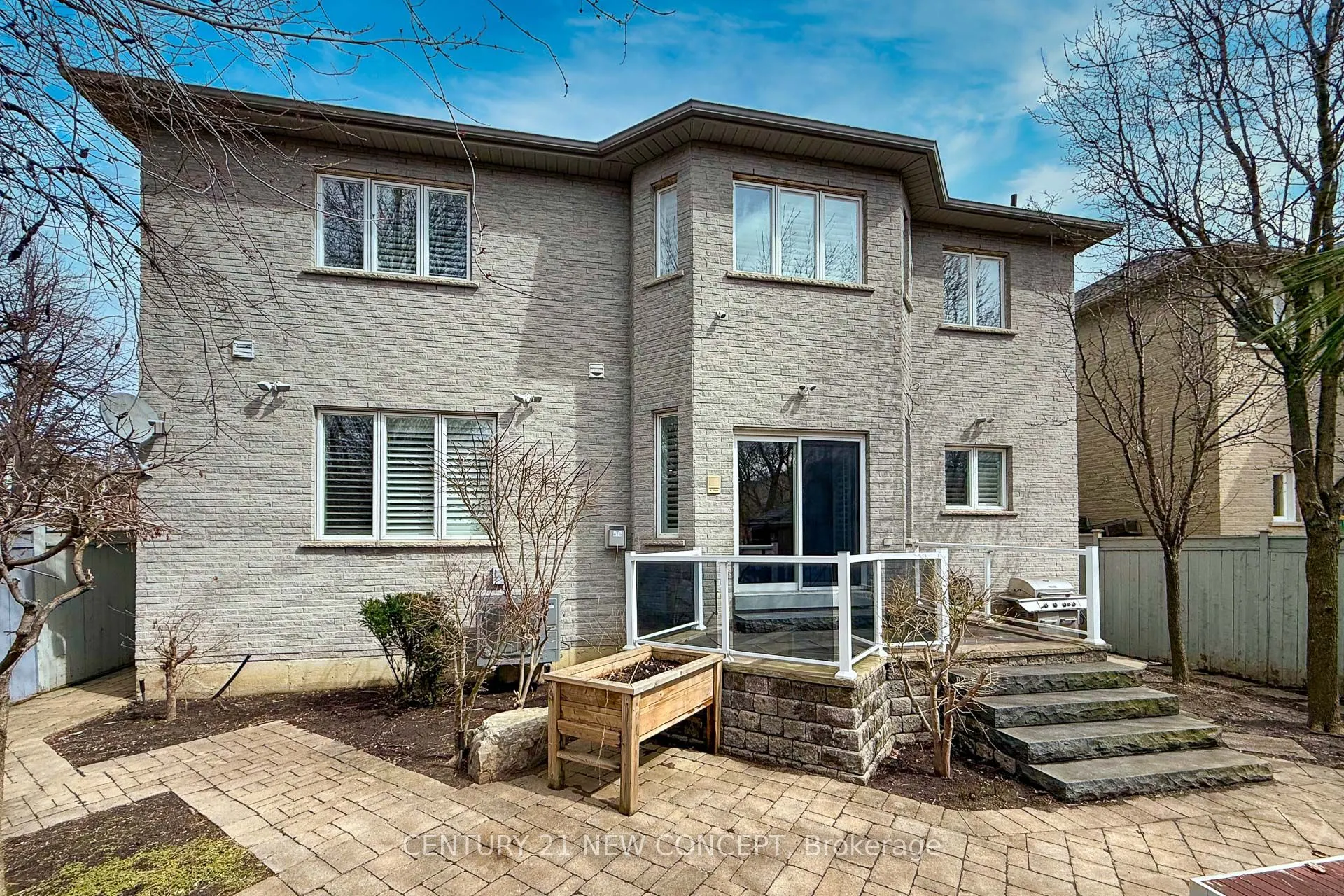 95 Loudon Crescent
