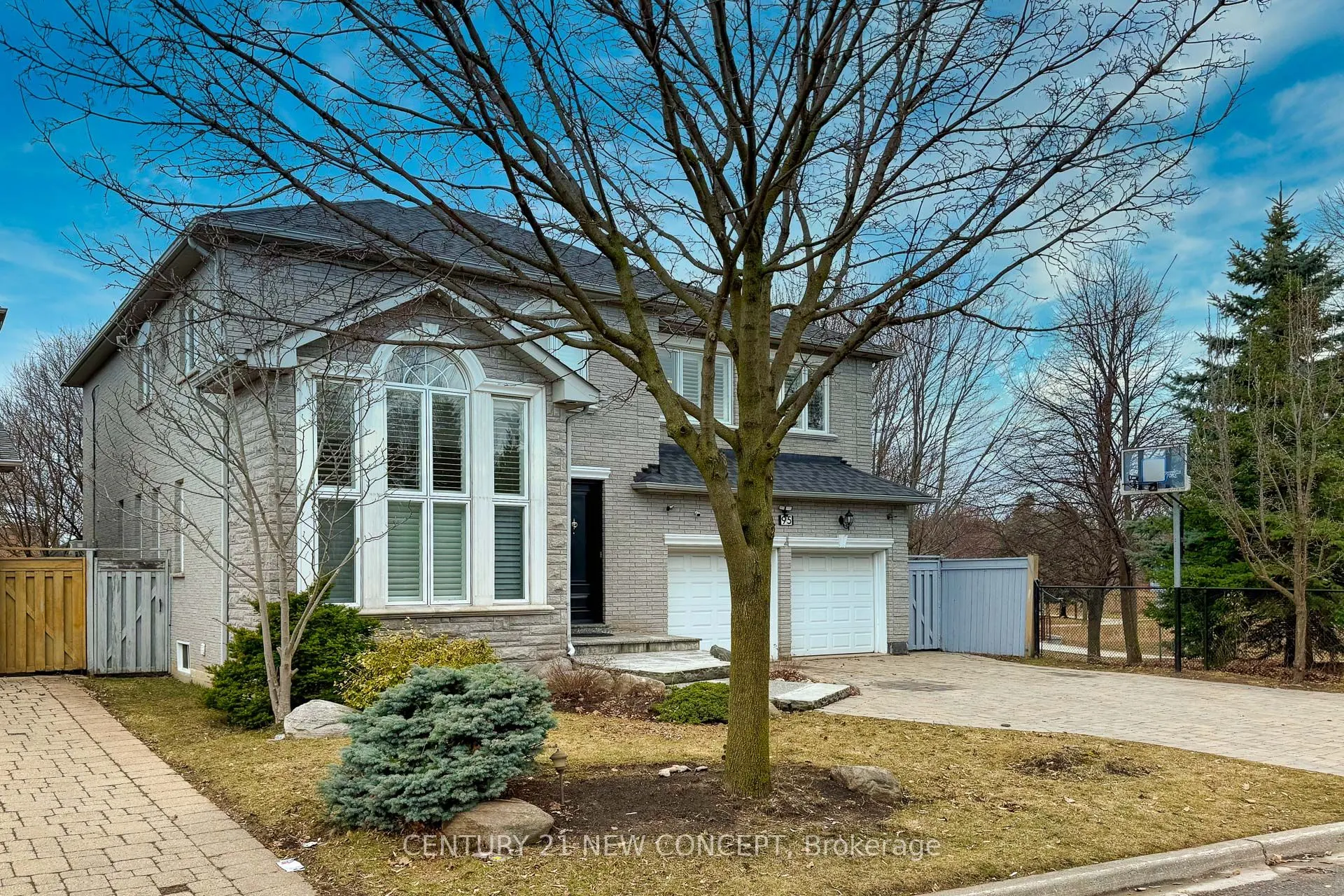 95 Loudon Crescent