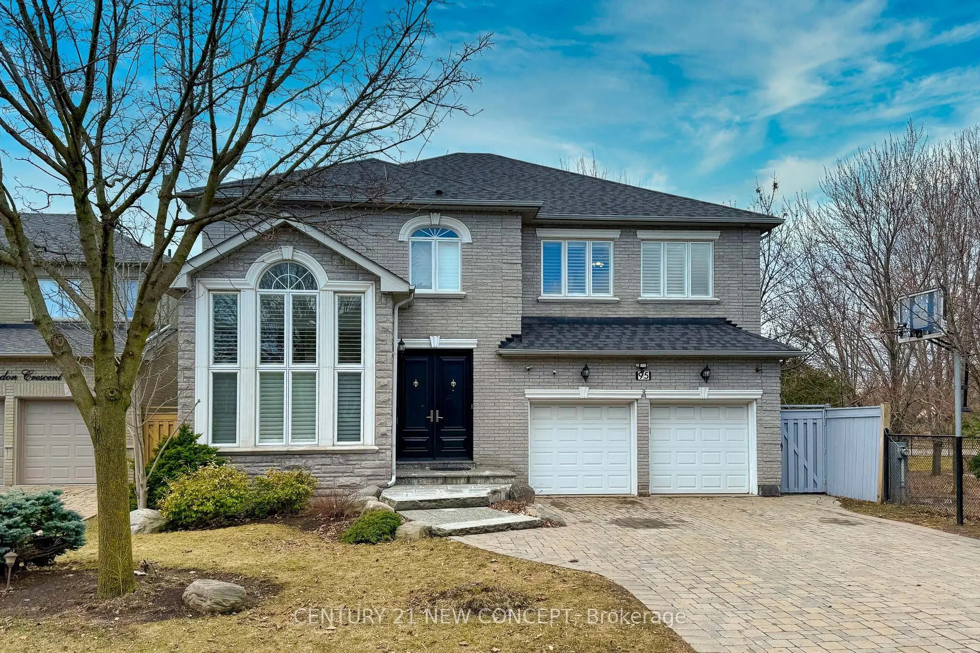 95 Loudon Crescent