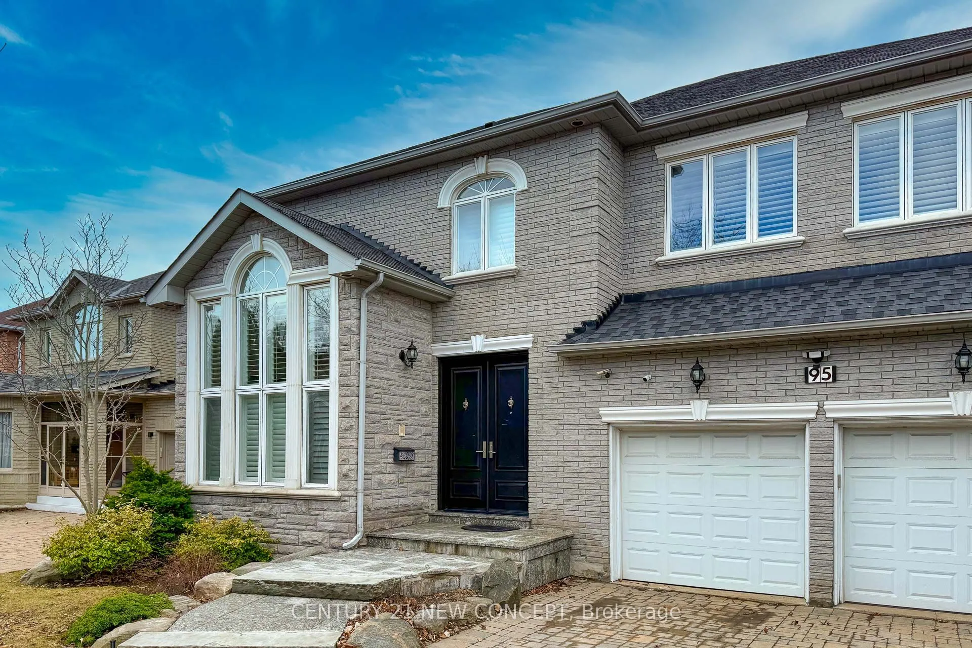 95 Loudon Crescent