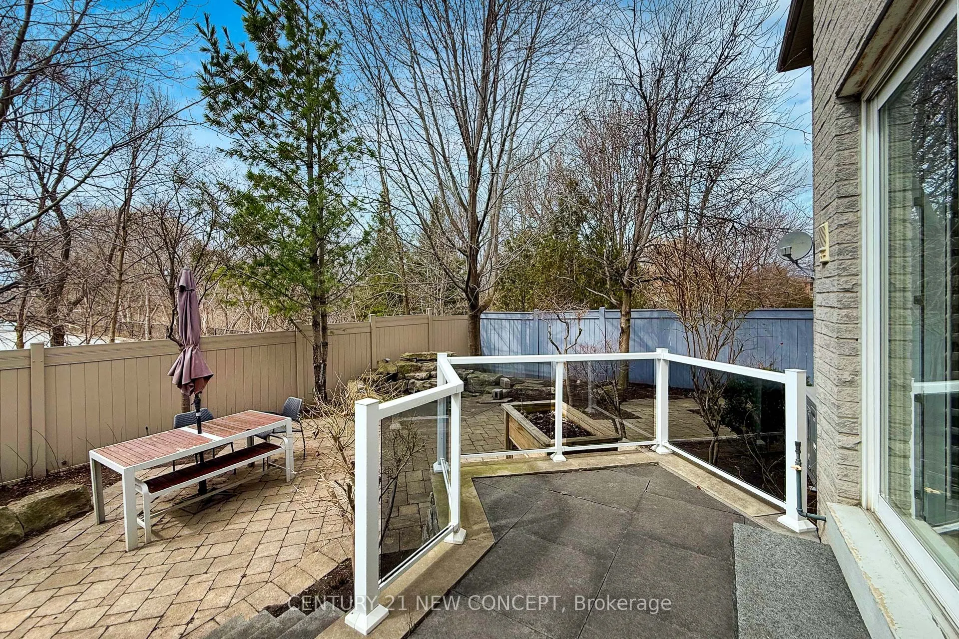 95 Loudon Crescent