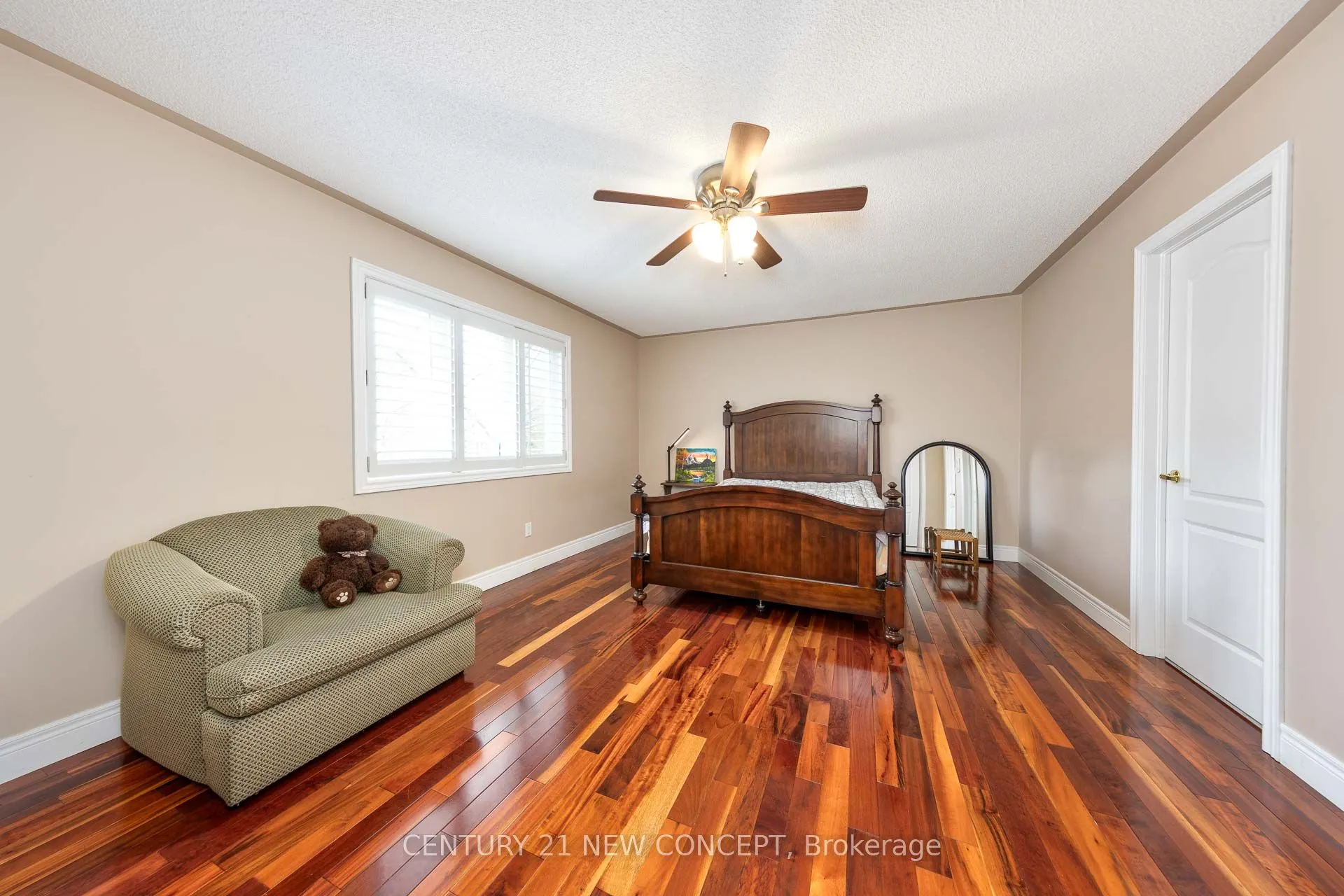 95 Loudon Crescent