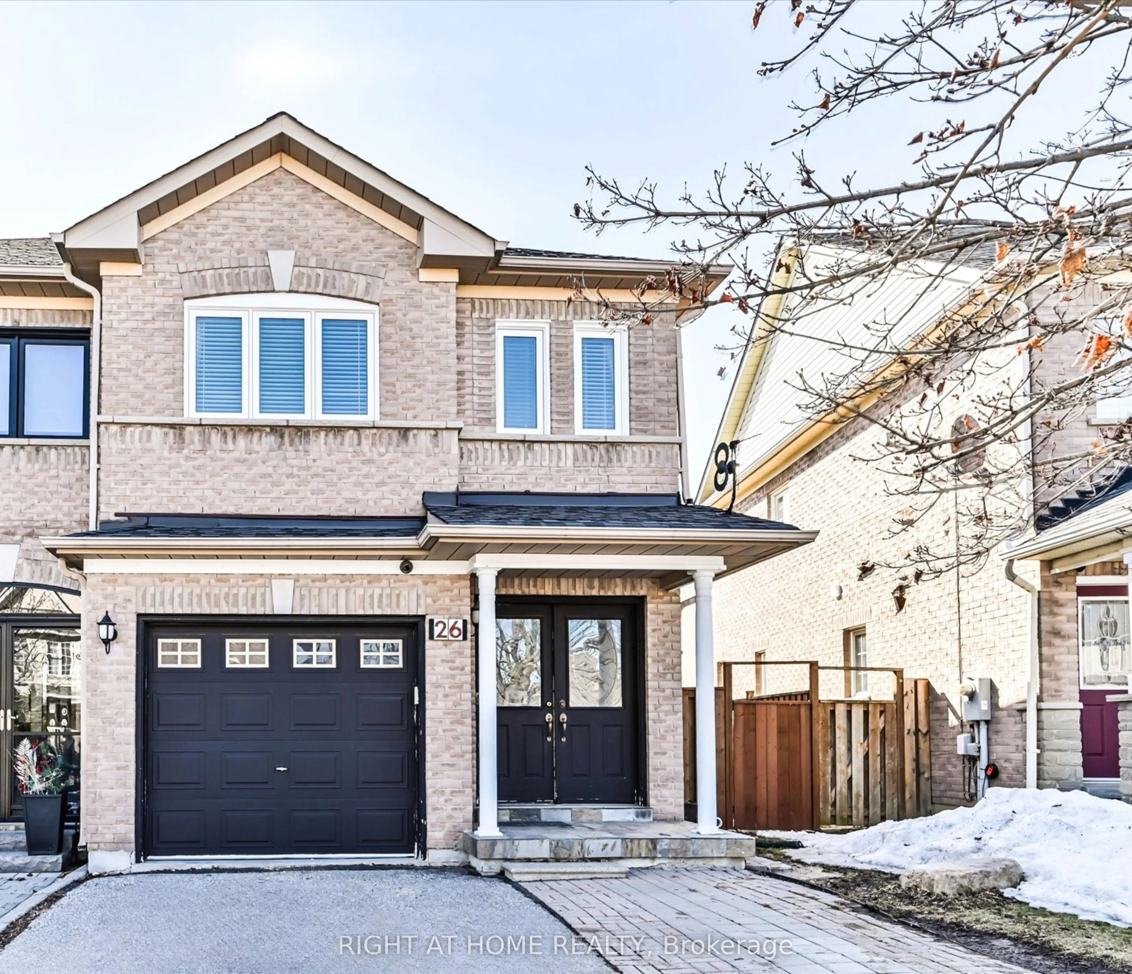 26 Benjamin Hood Crescent