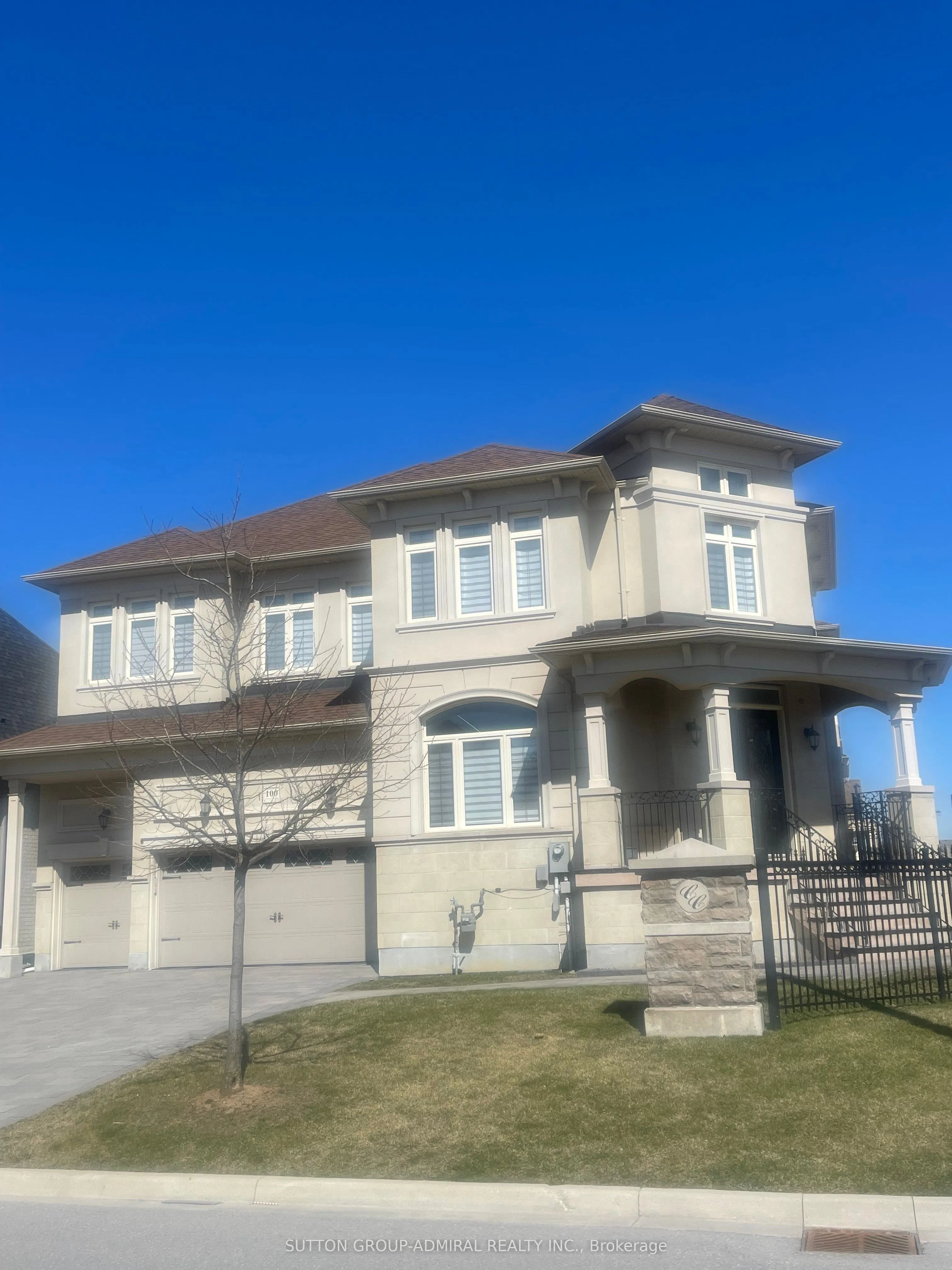 100 Virtue Crescent