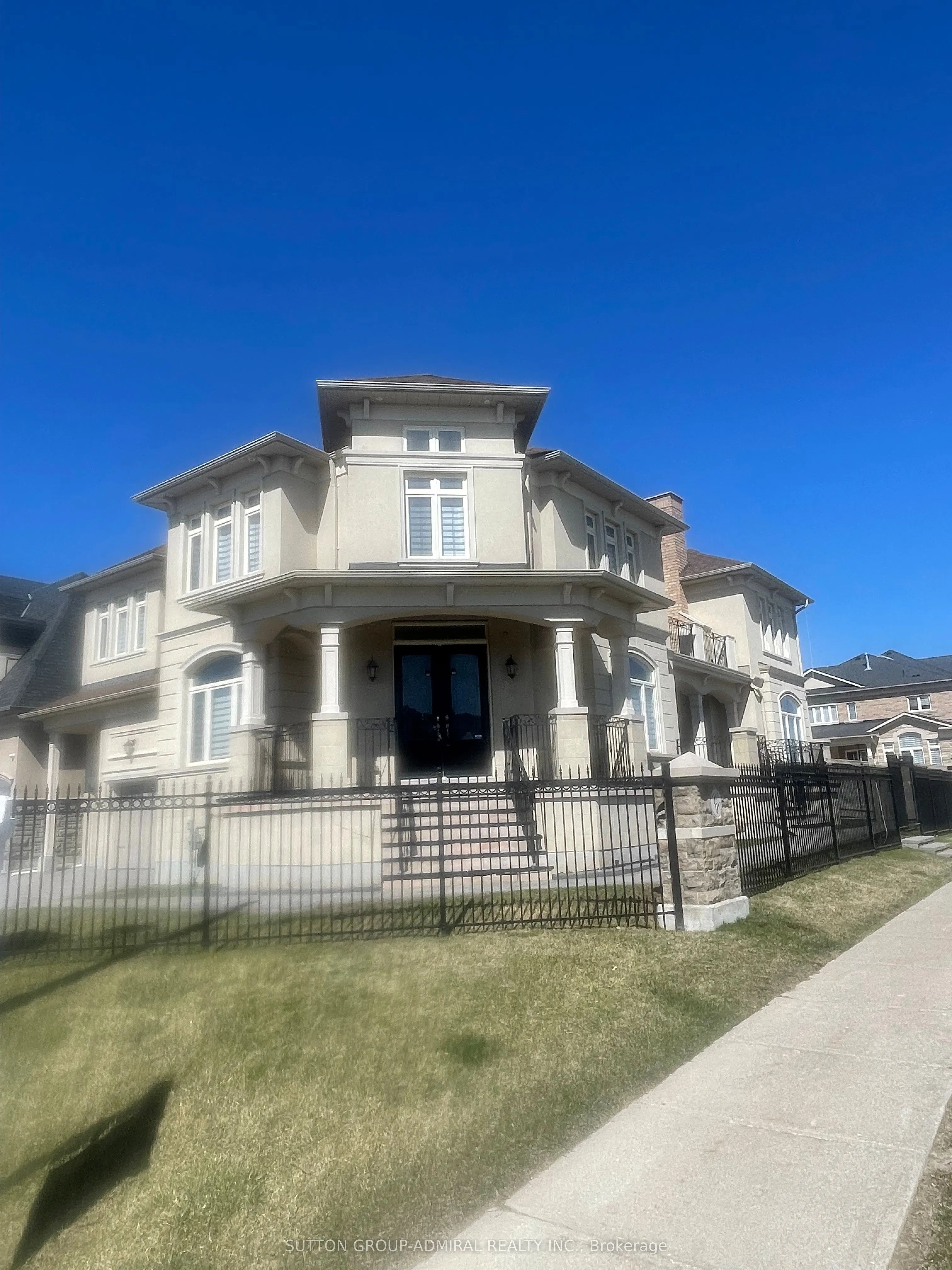 100 Virtue Crescent