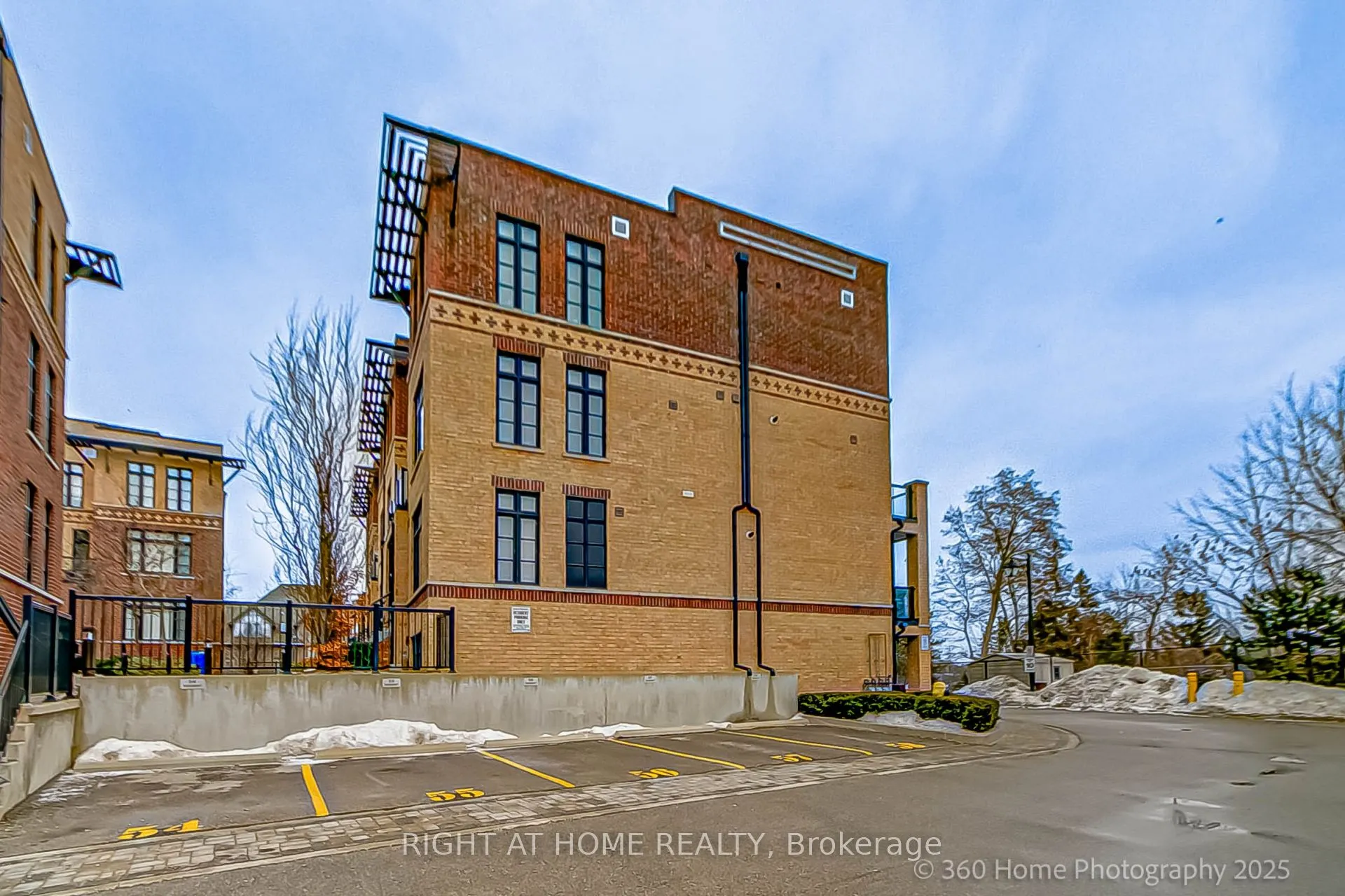 8169 Kipling Avenue #31