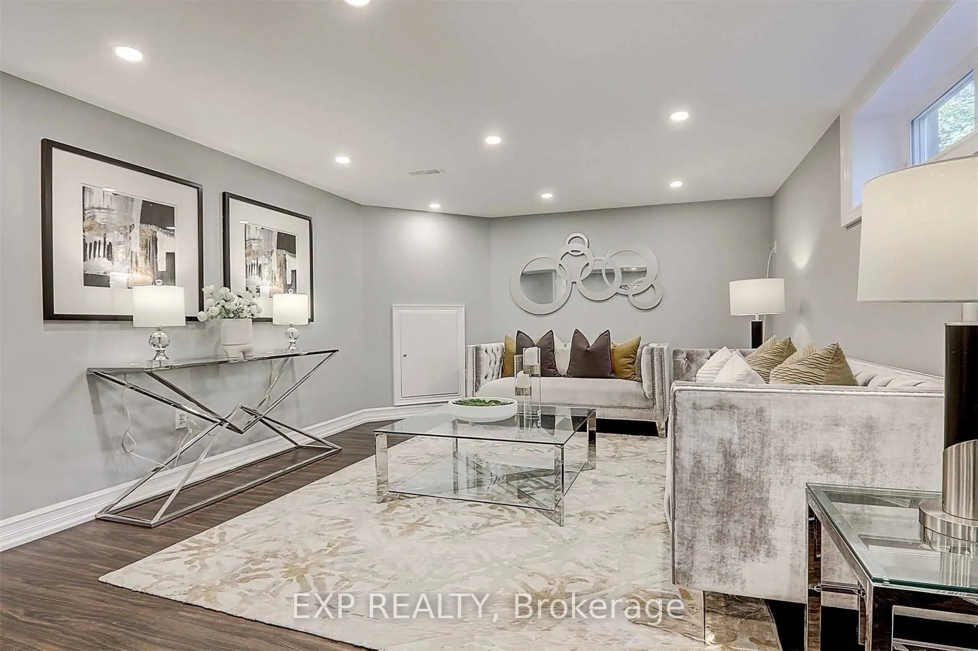 88 Riverglen Drive