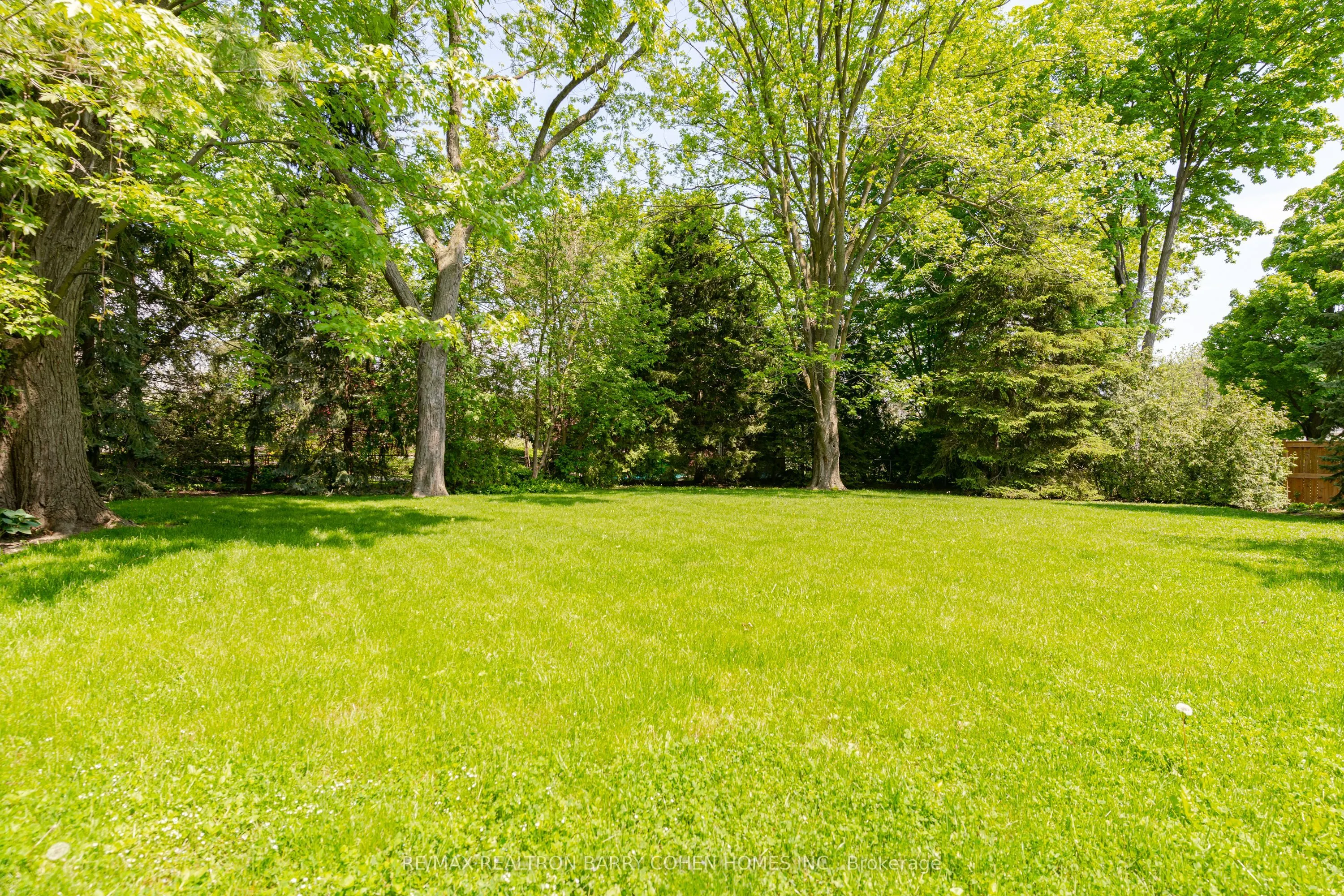 76 Thornridge Drive